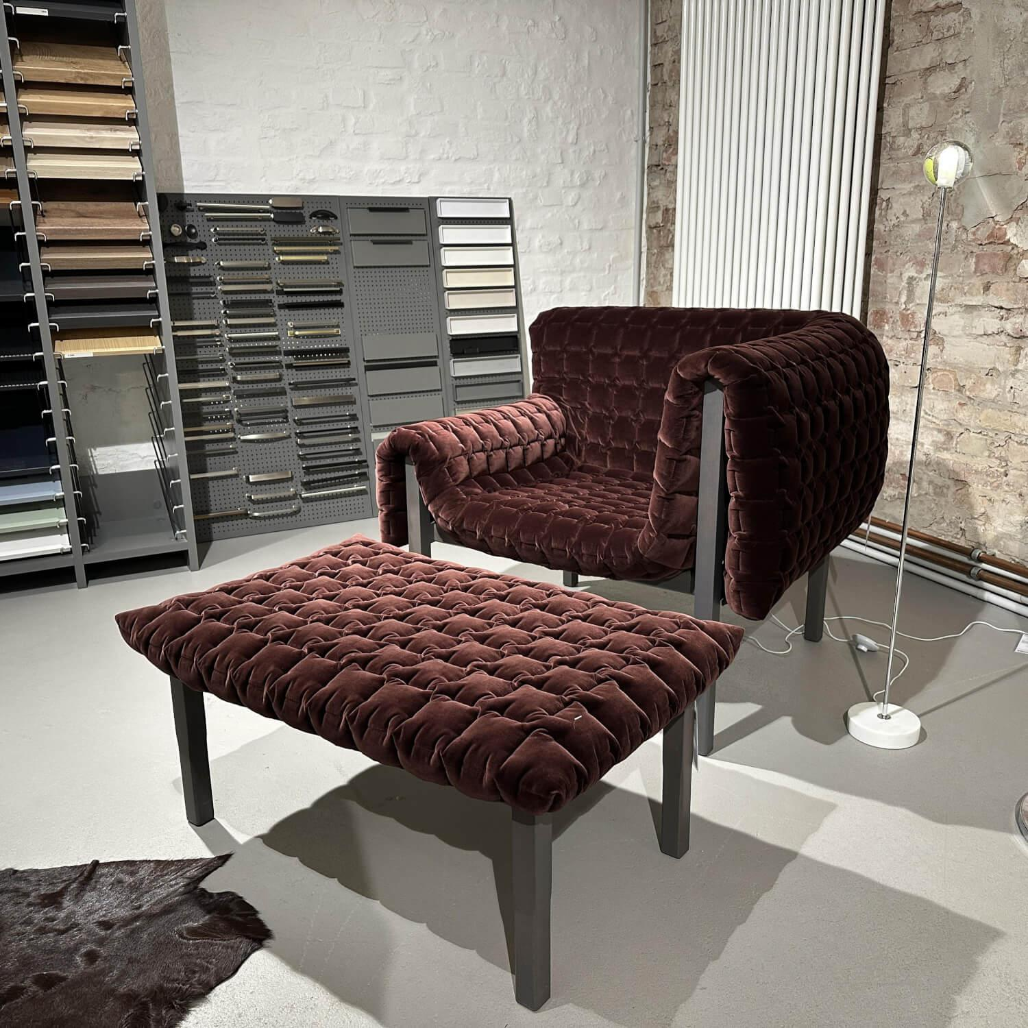 Ligne Roset - Sessel Ruché Stoff Harald 3 Chocolate 382 Braun Gestell Buche Massiv Anthrazit Gebeizt Inklusive Hocker - 4