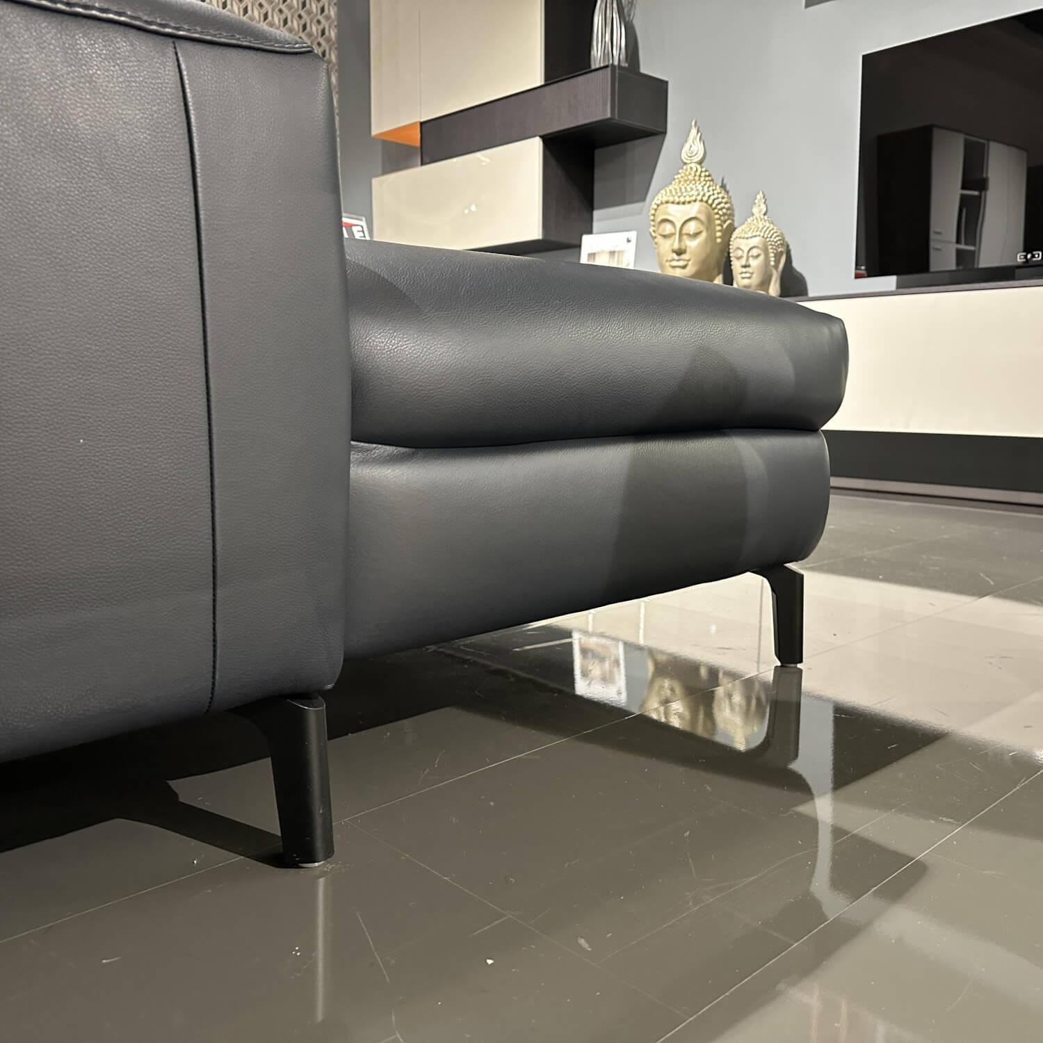 WK Wohnen - Ecksofa WK 660 Venosa LC 300 Leder Montana Night Schwarz Füße Black 01 Inklusive Kissen - 5