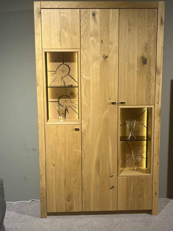 Wöstmann - Vitrinenschrank WM 1830 Kerneiche Rückwand Hirnholz Mit Innenbeleuchtung Und Funkdimmer - 3