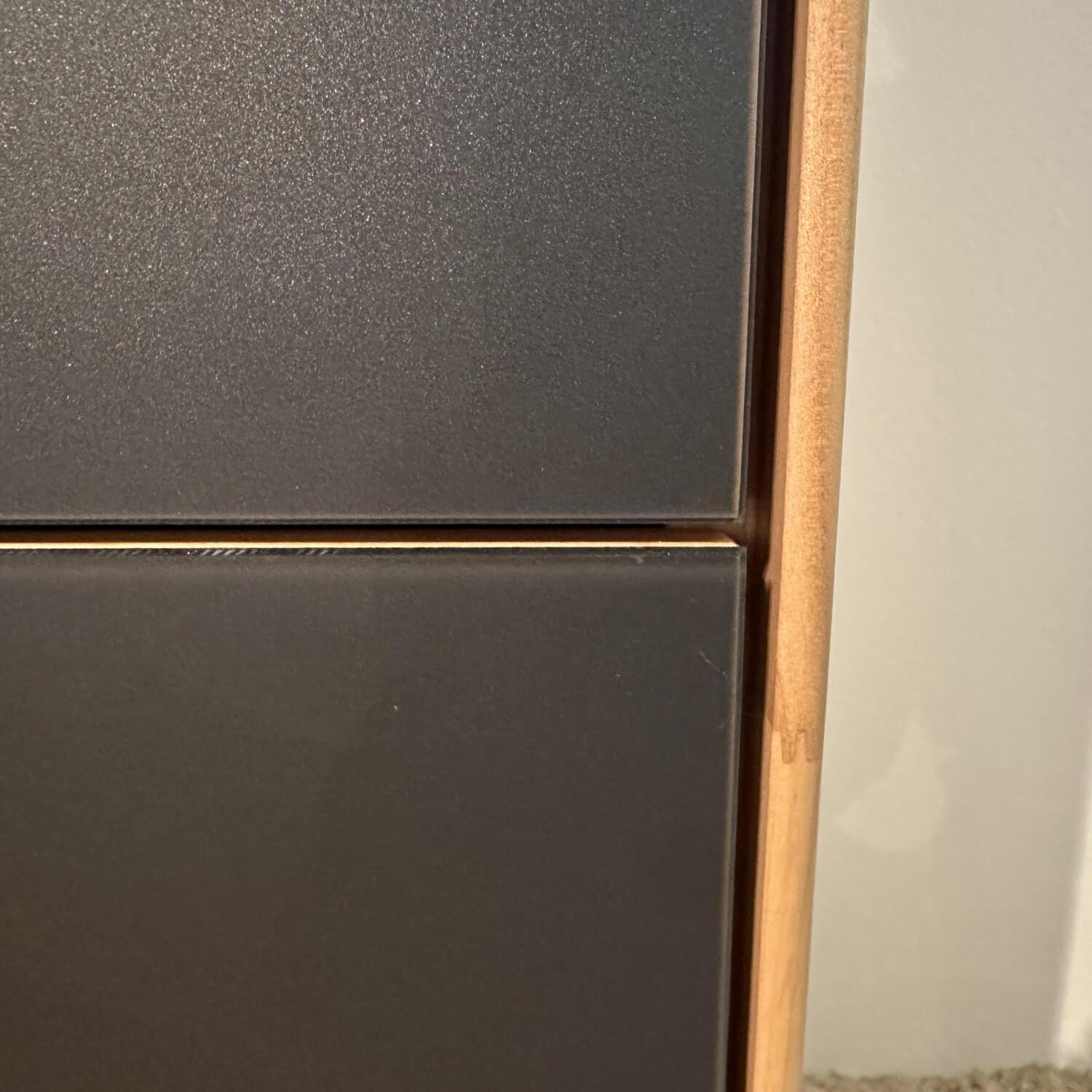 Wöstmann - Sideboard kanadische Erle Massiv Natur Mattglas Carbon Schwarz - 7