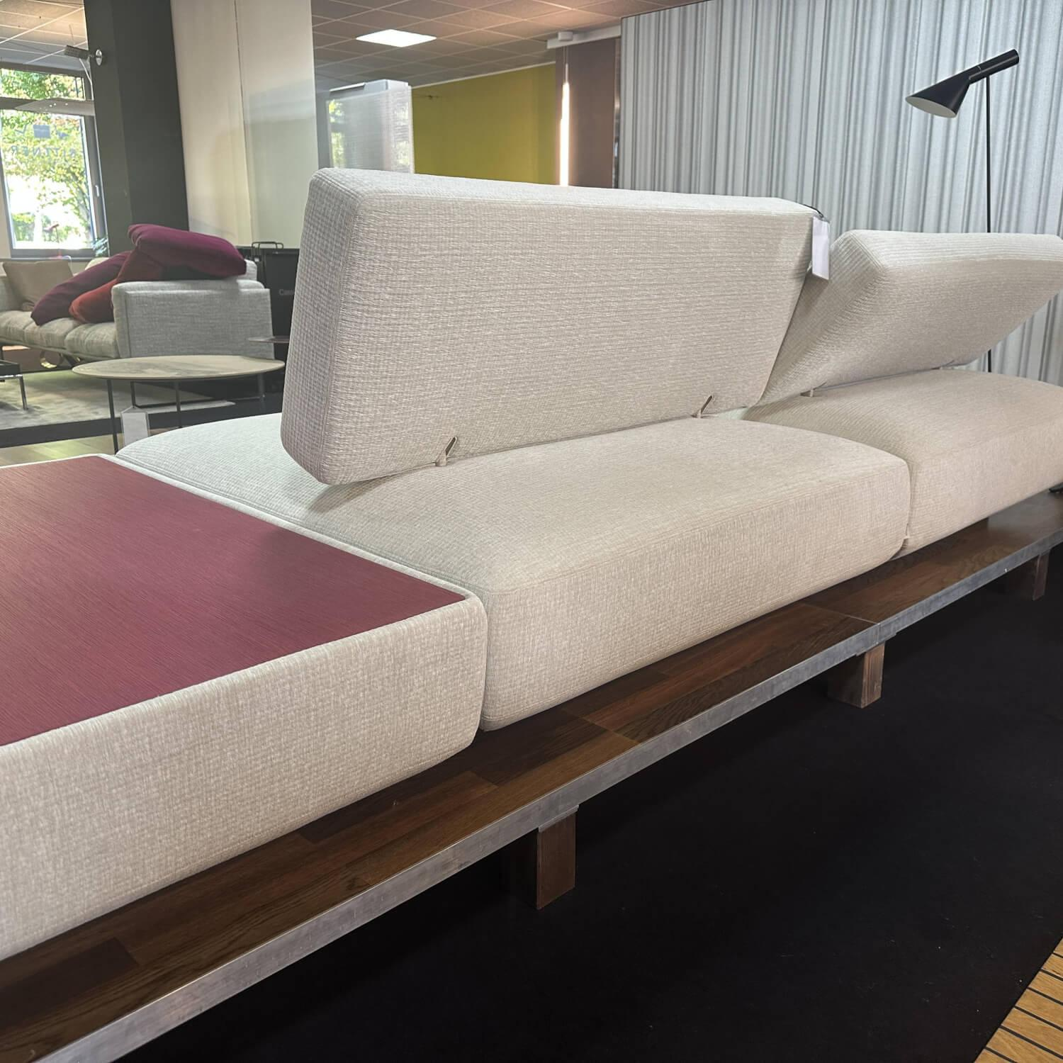 Paola Lenti - Sofa Agio Stoff Chenille Saint Germain CHE02 Beige Gestell Metall Grafite Grau Lackiert Inklusive Kissen - 3