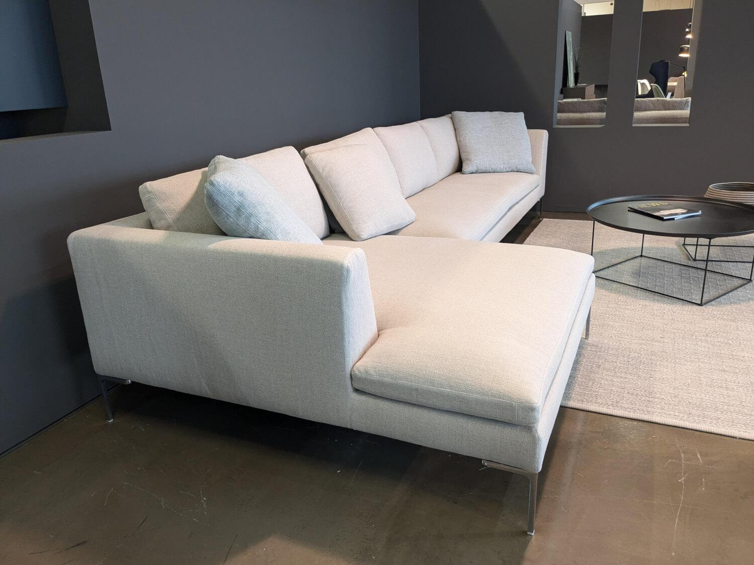 B&B Italia - Ecksofa Charles Stoff Lodi Natur Creme Füße Chrom mit 8 Kissen - 7