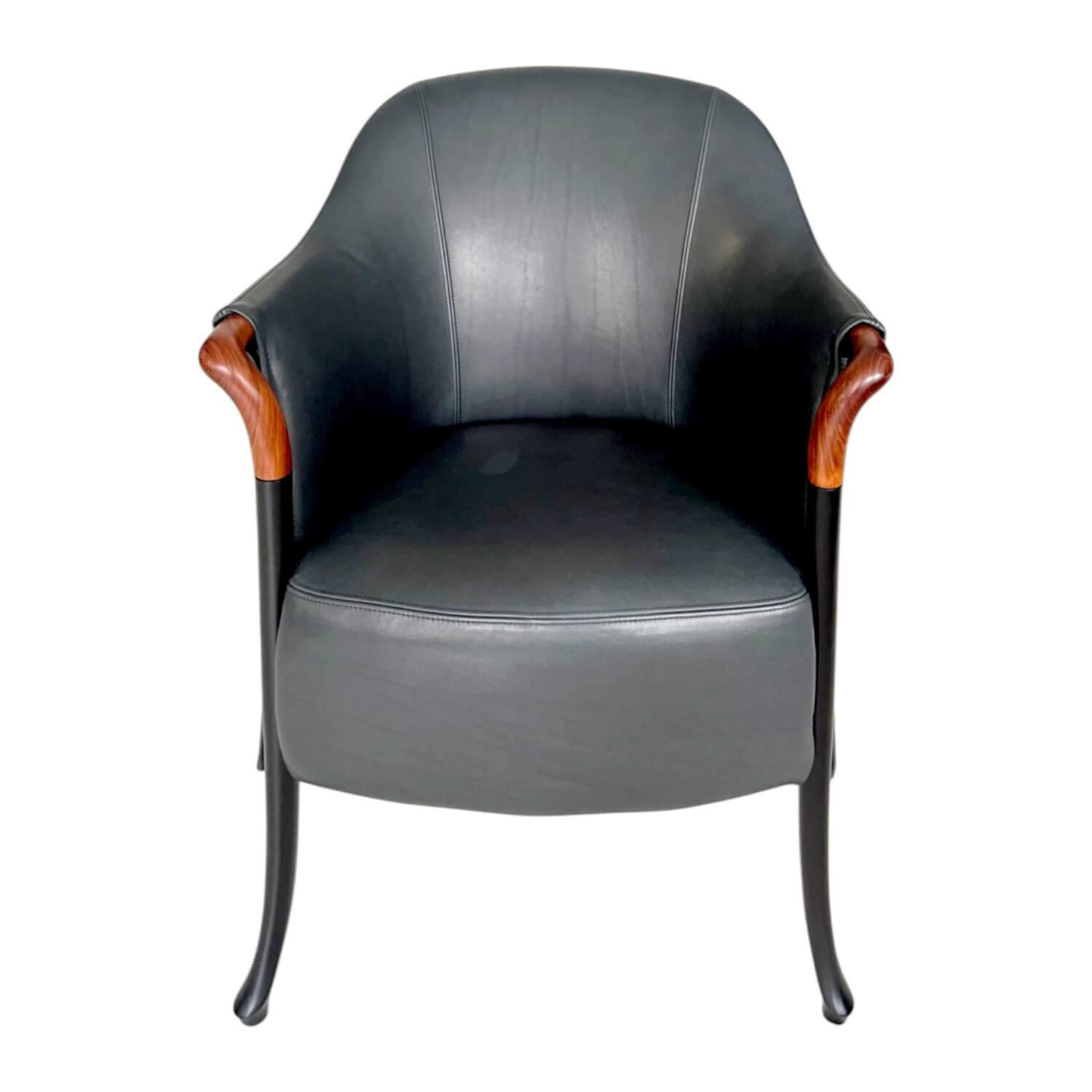 Giorgetti - Armchair Progetti Leather Anilia Sense Fossile 1502 Black Frame Beechwood Feet Black Matt lacquered - 1