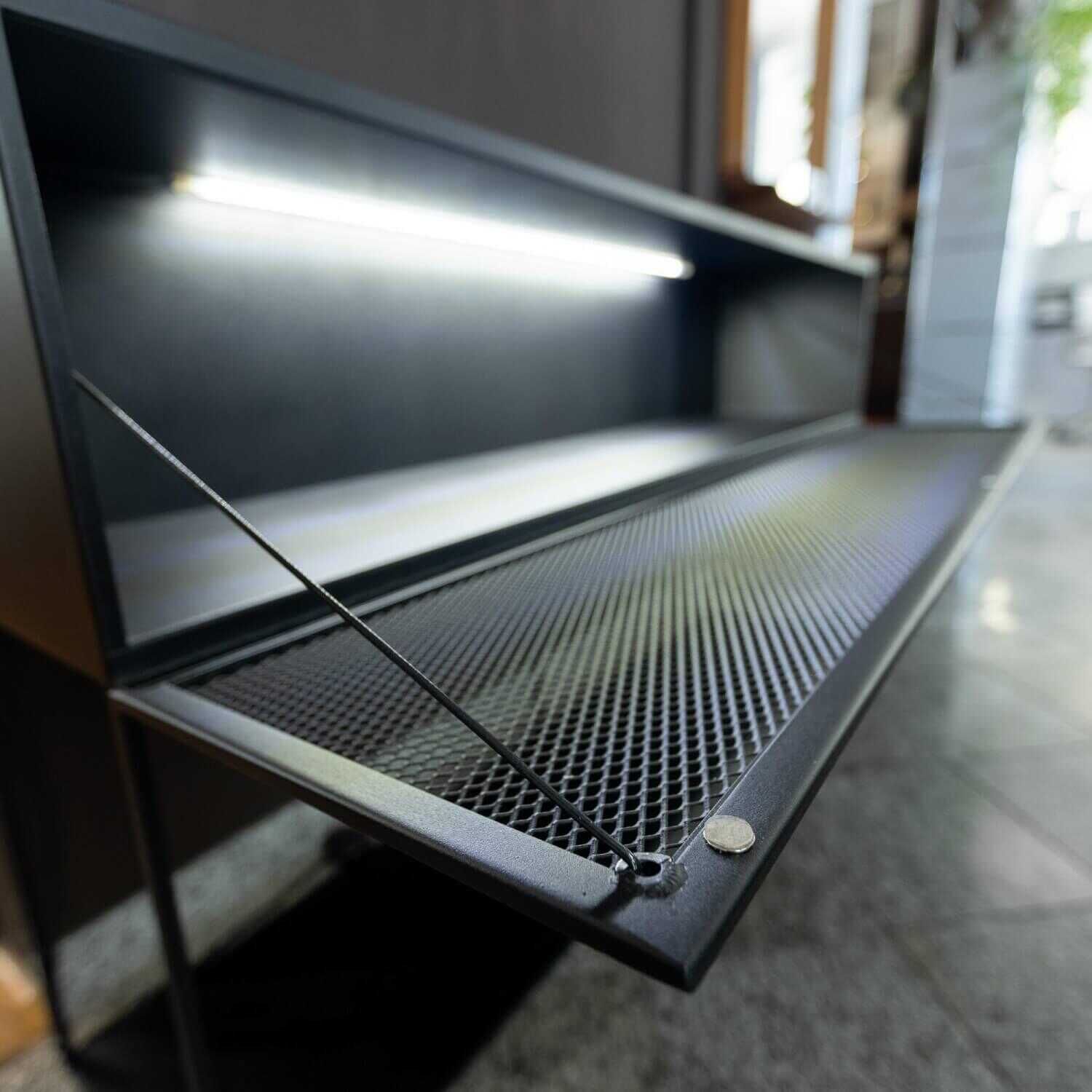 Sideboard Tristano Kupferschwarz Sandeffekt mit Beleuchtung