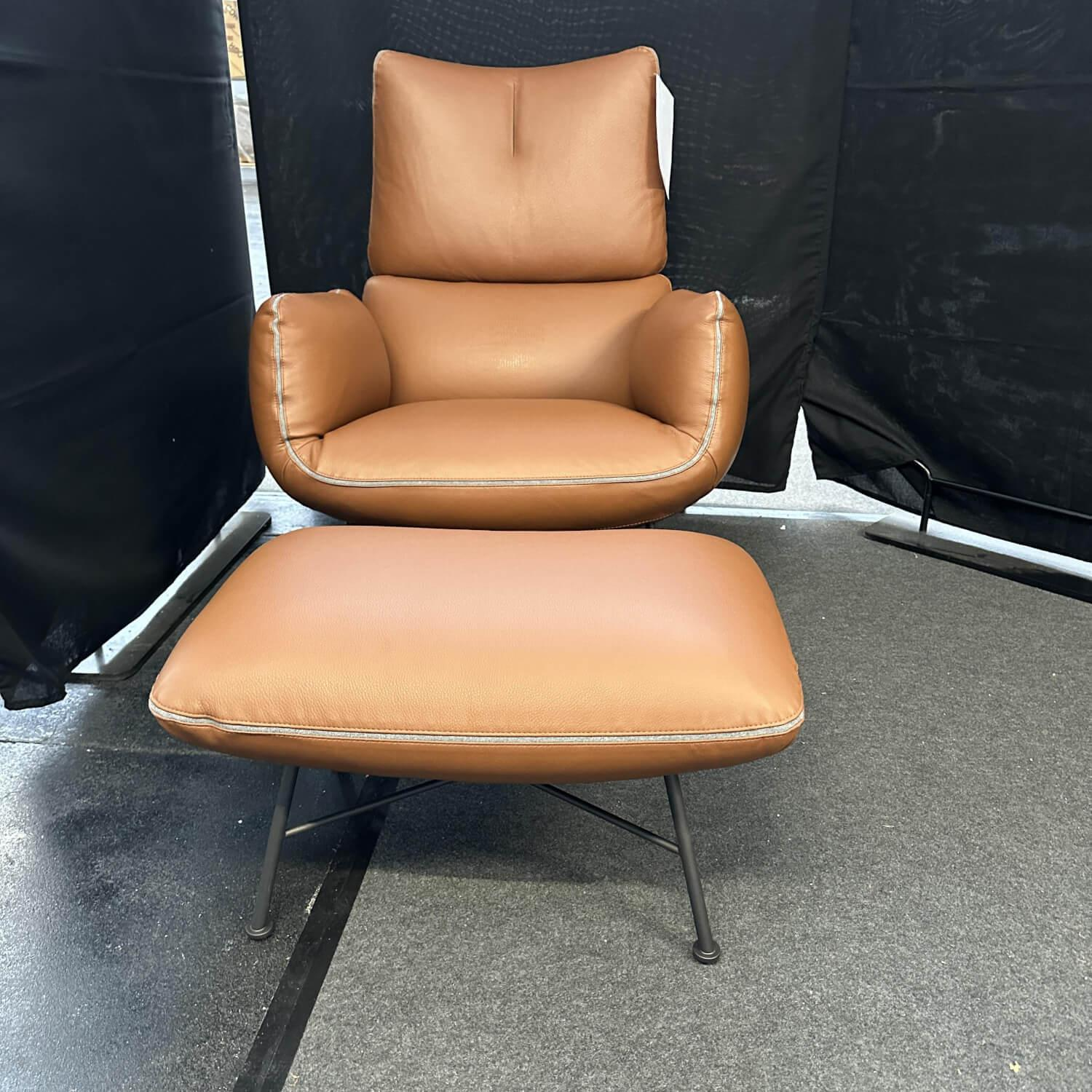 COR - Sessel Jalis Lounge Leder 249 Cognac Nahtband Mittelgrau Drahtgestell Schwarzbraun mit Hocker - 3