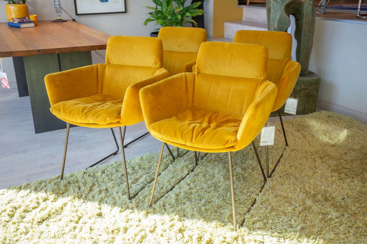 KFF - 4er-Set Stuhlgruppe Faye Stoff Seven Ocre 23 Ockergelb Gestell Macadamia - 5