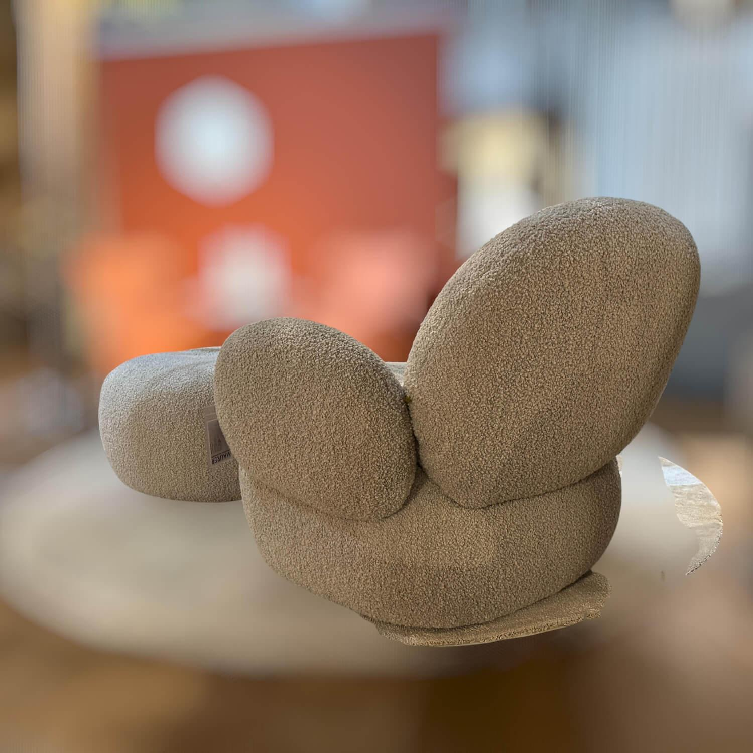 Freifrau - Sessel Nana Loveseat mit Hocker Stoff Nimbus Boucle Loden 007 Nude Greige Beige mit Drehfunktion - 3