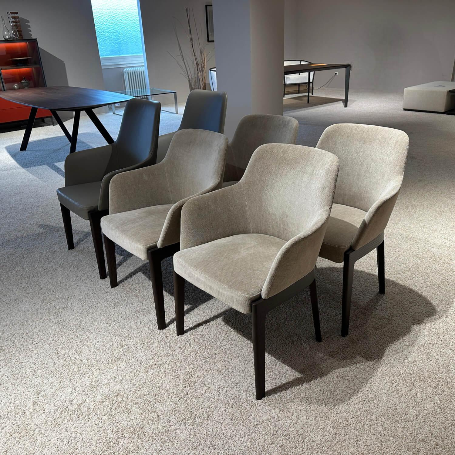 Molteni & C - 6er Set Stuhl Chelsea Stoff WF322 Wien Grau Und Leder L209 Extra Grau Beige Füße Eukalyptus Schwarz - 3