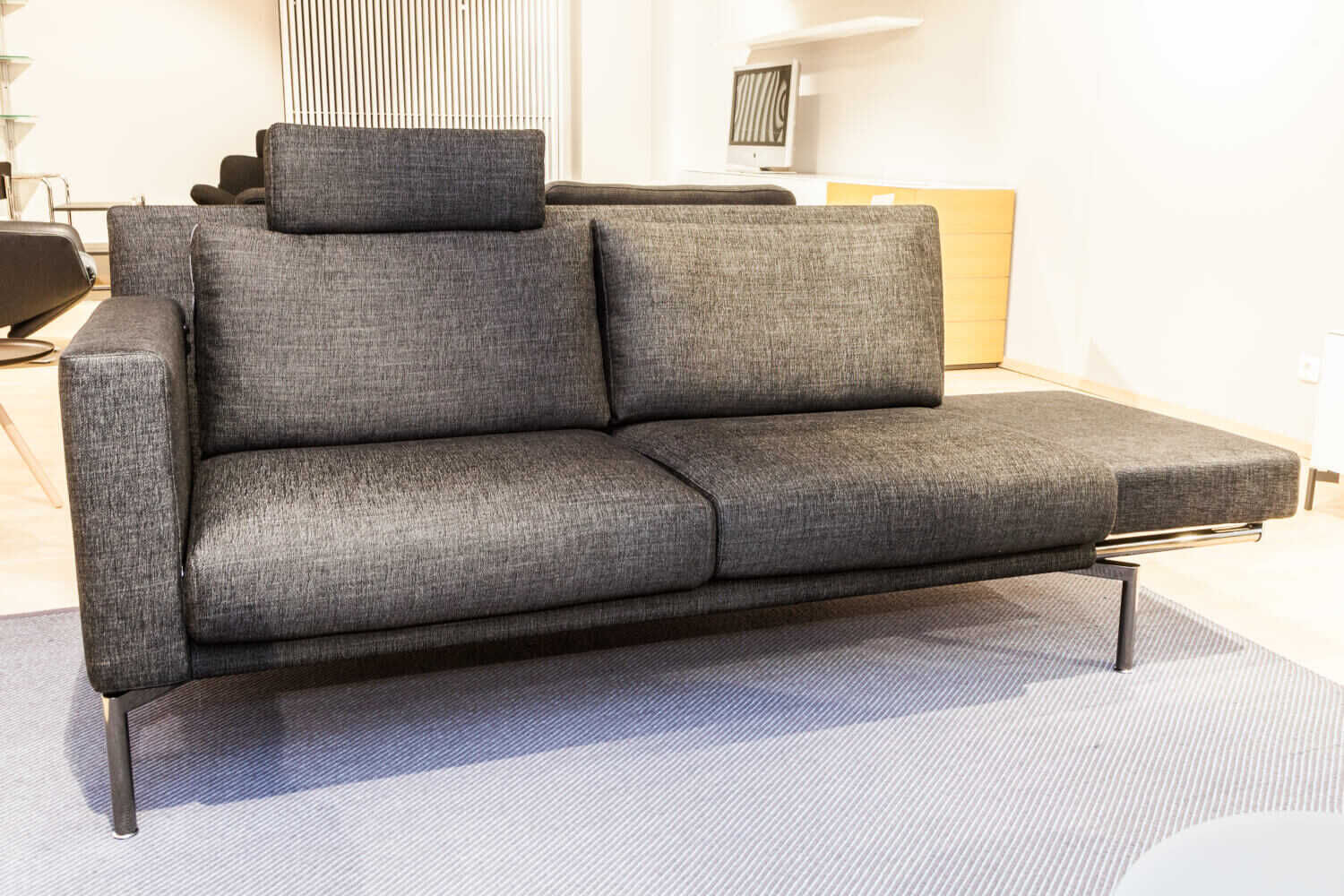 Sofa Jason Stoff Grau mit verstellbaren Armlehnen