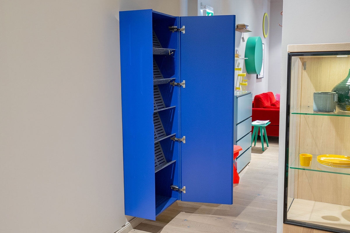 Schönbuch - Schuhschrank Line Lack Sapphire Blau Schuhböden Aluminium Silber Pulverbeschichtet Mit Spiegel - 6