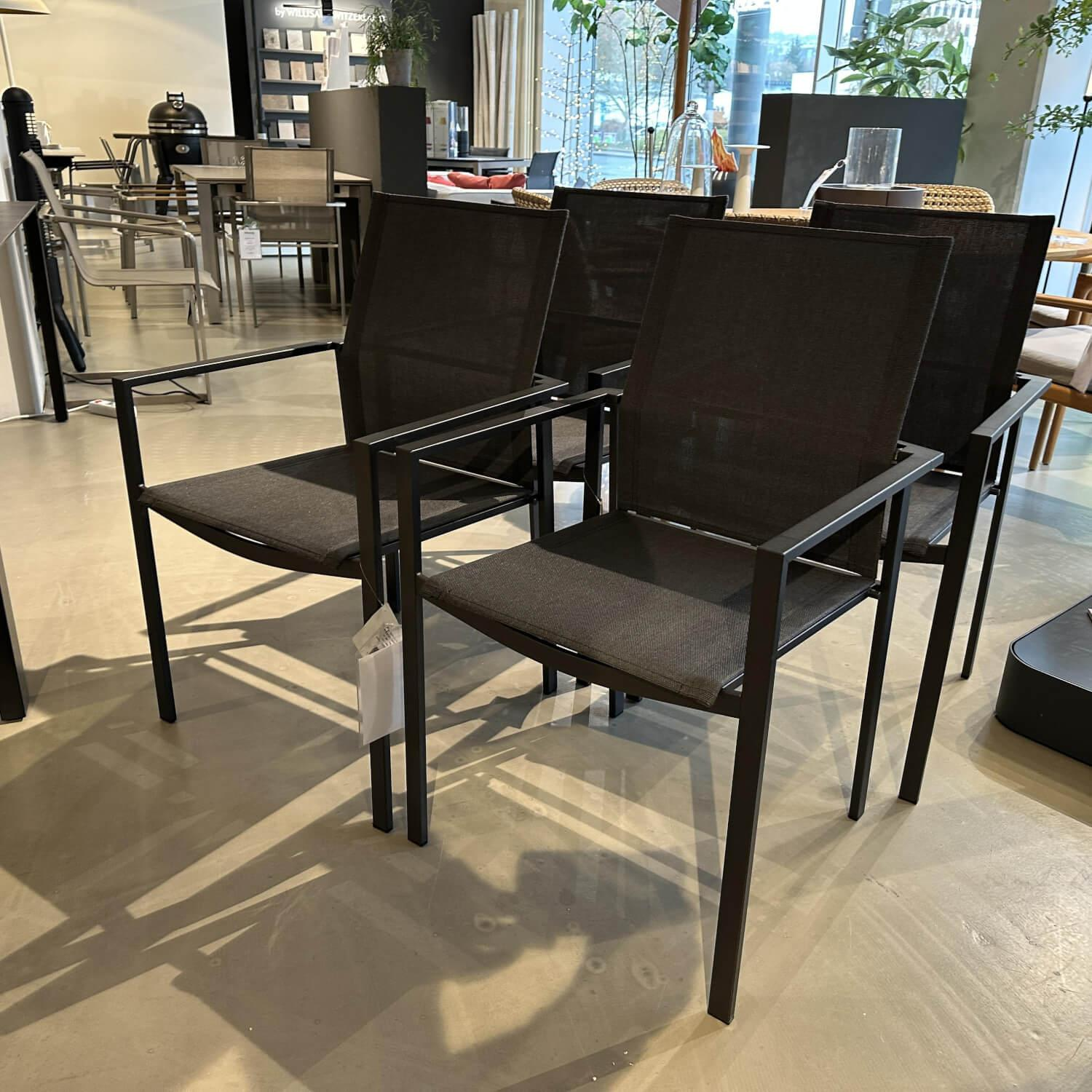 Barlow Tyrie - 4er-Set Stapelstuhl Mercury Bespannung Sunbrella Sling Charcoal Schwarz Gestell Edelstahl Graphite Carbon Schwarz - 5