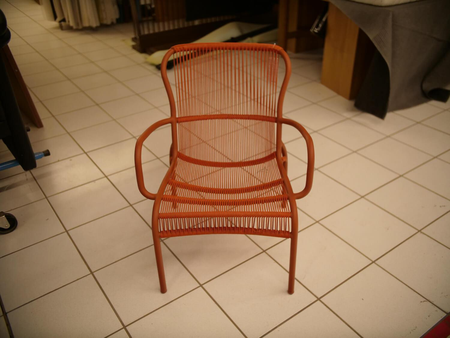 Stuhl Loop Dining Chair Outdoor Polypropylene Terracotta Rot Gestell Pulverbeschichtet Rot