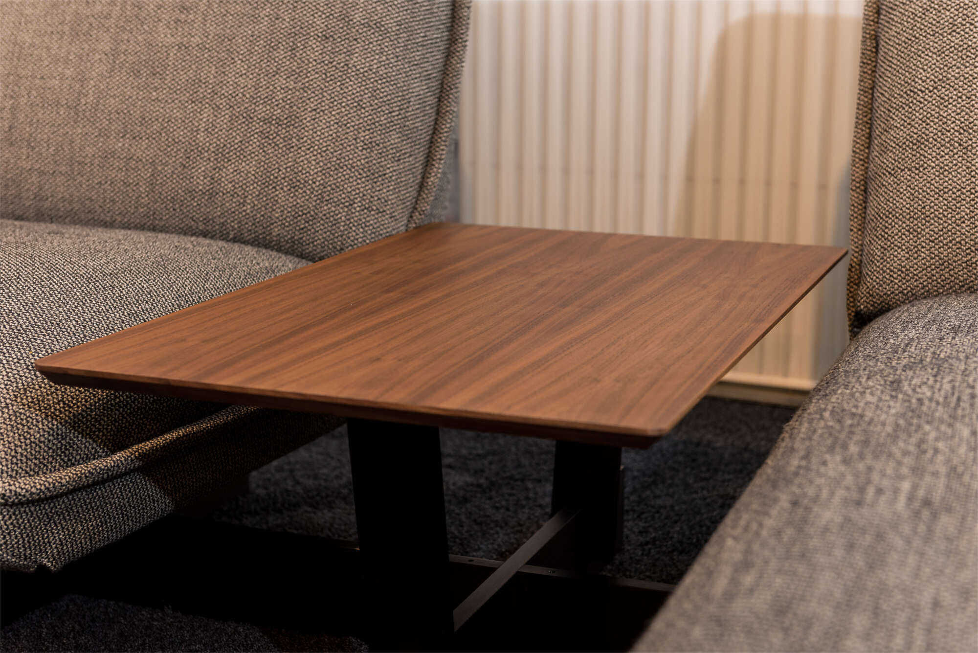 180209-MOEBELFIRST-BRAUM-BAD-HOMBURG-0069 Cassina - Ecksofa Beam (mit integriertem Holztisch) - 6