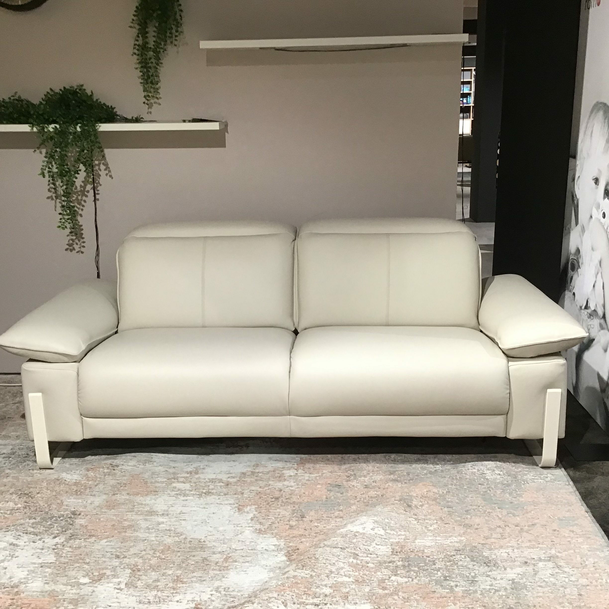 Rom - Sofa Sereno Leder Montana Angora Creme Metallkufe Angora Creme Mit Verstellbaren Kopfteilen - 3
