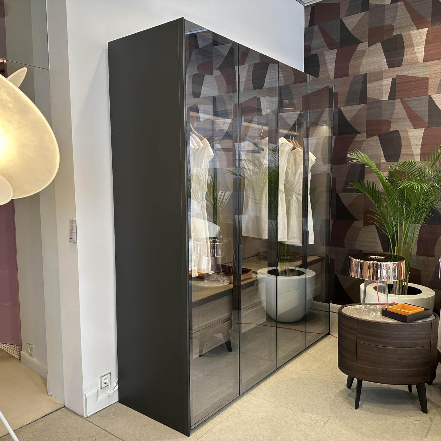 Poliform - Kleiderschrank Senzafine Melamin Eiche Gener mit 4 Drehtüren - 7