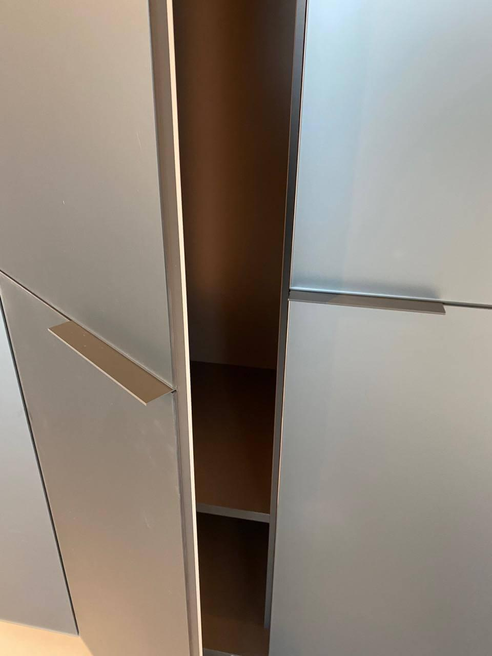 Kettnaker - Kleiderschrank Soma Lack Graphit Grau Matt Frontblende Grauspiegel Matt Inklusive Beleuchtung - 5