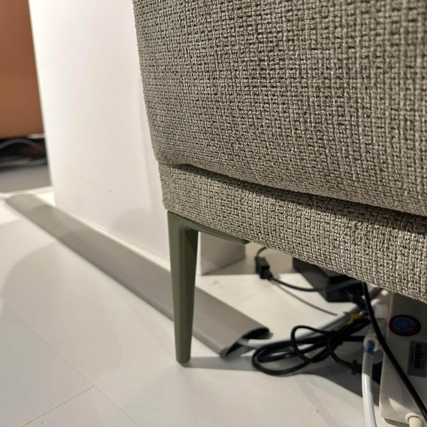 Mondo - Sofa Ensemble Lillia Stoff Wandoo Sage Hellgrün Grau Füße Olive Grün - 6