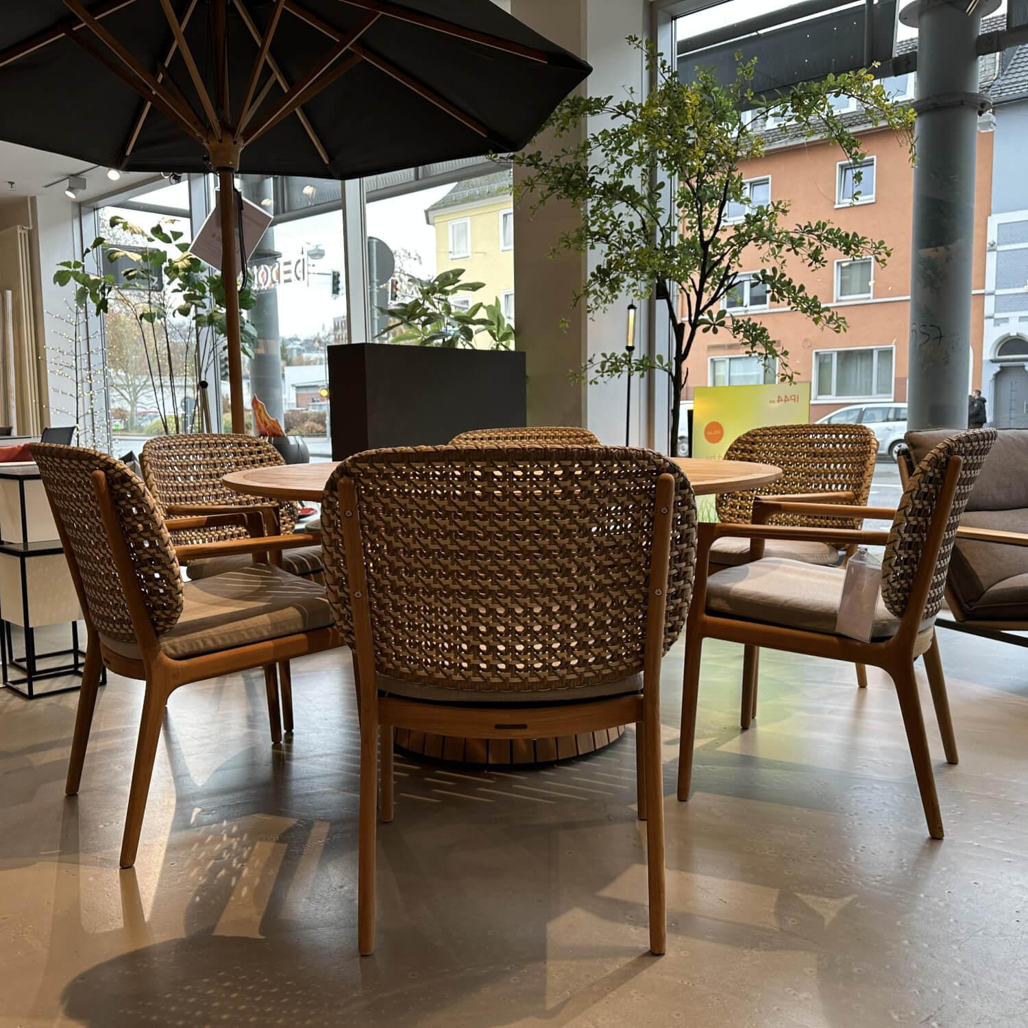 Gloster - Essgruppe Kay Und Whirl Platte Und Gestell Teakholz Stuhlrücken Kunststoff Korbgeflecht Harvest Grau Braun - 8