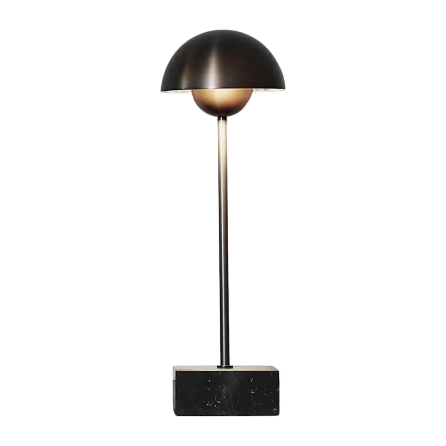 Christine Kröncke - Tischlampe Paola Messing Dunkelgrau Fuß Marmor Nero Marquina Schwarz - 1