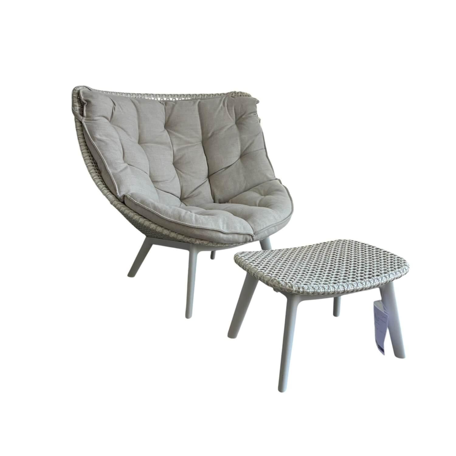 DEDON - Outdoorsessel Mbrace Geflecht 140 Sea Salt Beige Auflage Muse (C) Fossil Grau Gestell Aluminimium 304 Lipari Weiß mit Hocker - 1