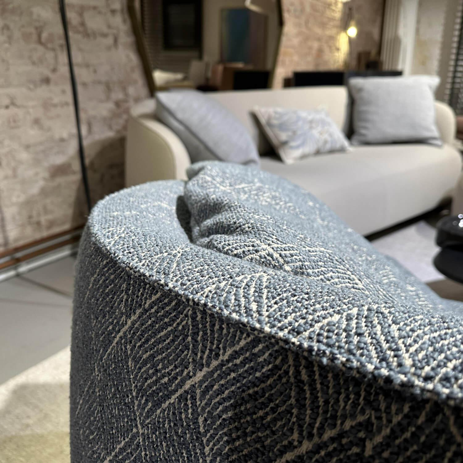 Ligne Roset - Sofa Taru Stoff G Vidar Slice Blau Beige Gestell Stahlrohr Mit Kissen - 7