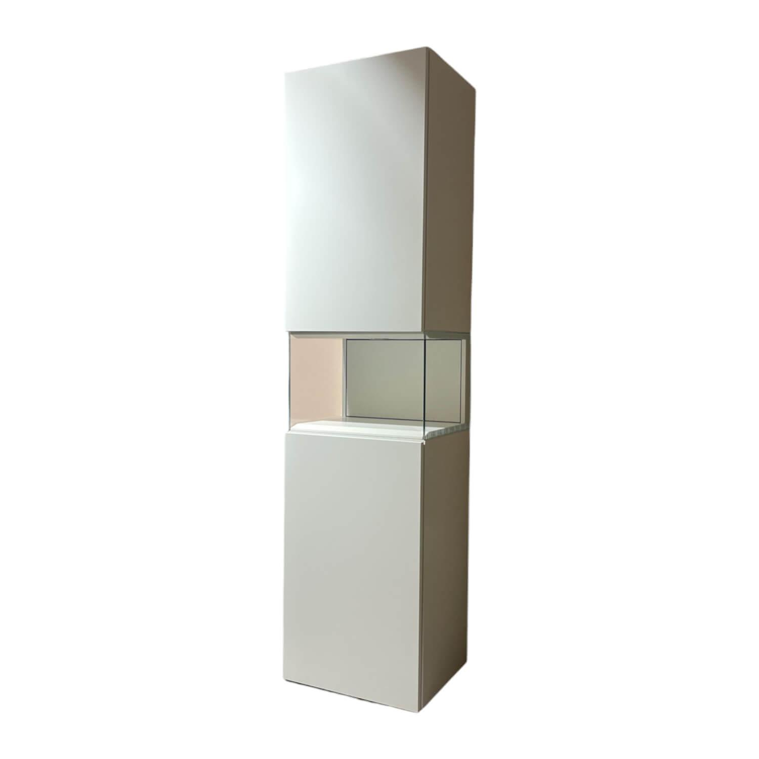 Hülsta - Vitrine Neo Korpus Front Lack-Reinweiß Glas mit Beleuchtung - 1