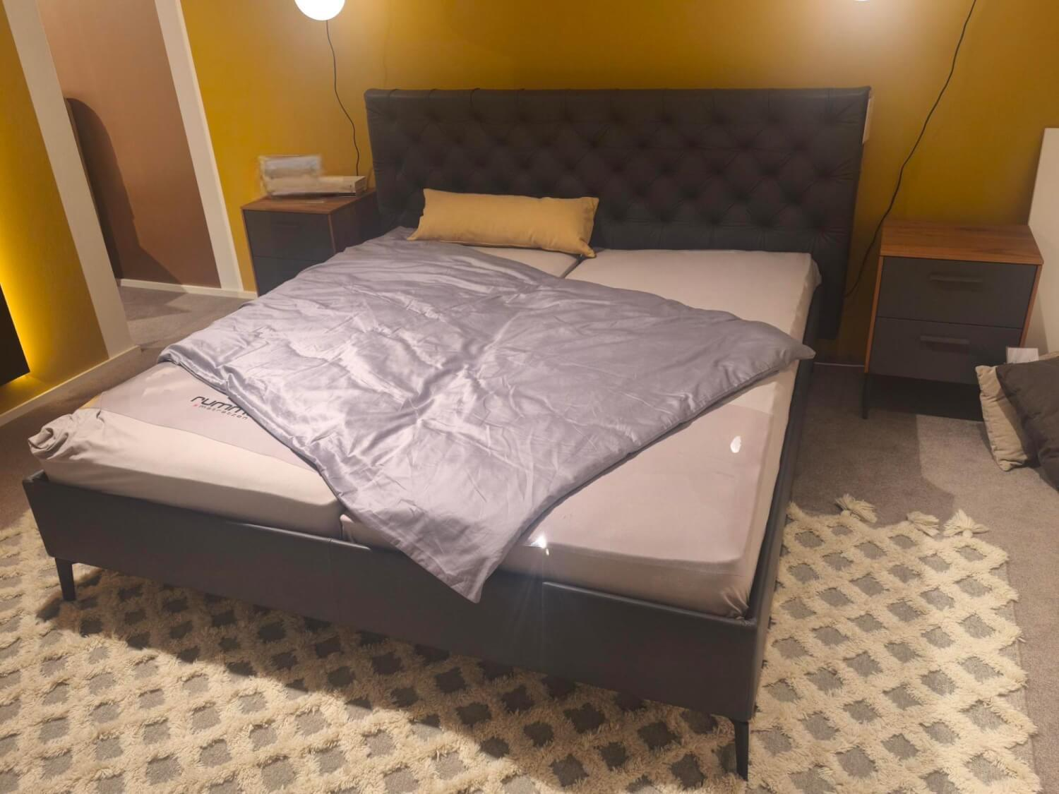 Möller Design - Bett MD13 Leder Raw Anthrazit 1050 Kopfteil Bohemian E Metallfuß NQ Schwarz ohne Matratze ohne Lattenroste - 2