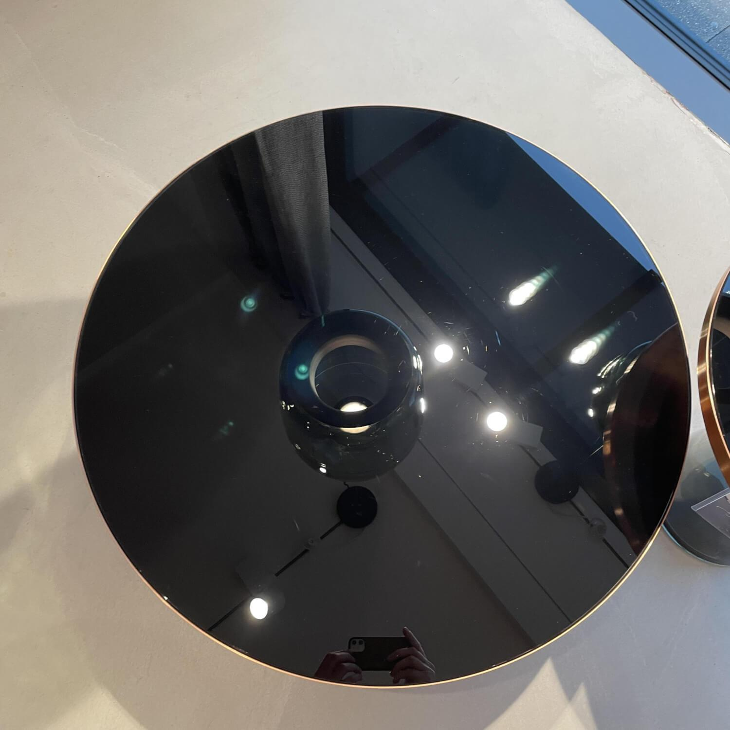 Beistelltisch Bell Coffee Table Copper Kristallglas Schwarz Lackiert Metallaufsatz Kupfer