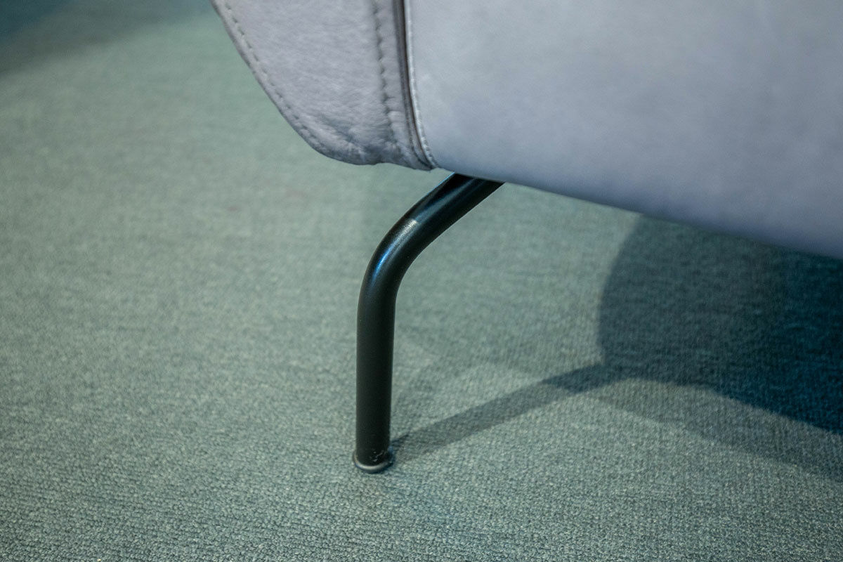 Brühl - Sessel Magnolia Leder Lama 5669-95 Hellgrau Gestell Metall Schwarz Pulverbeschichtet - 2