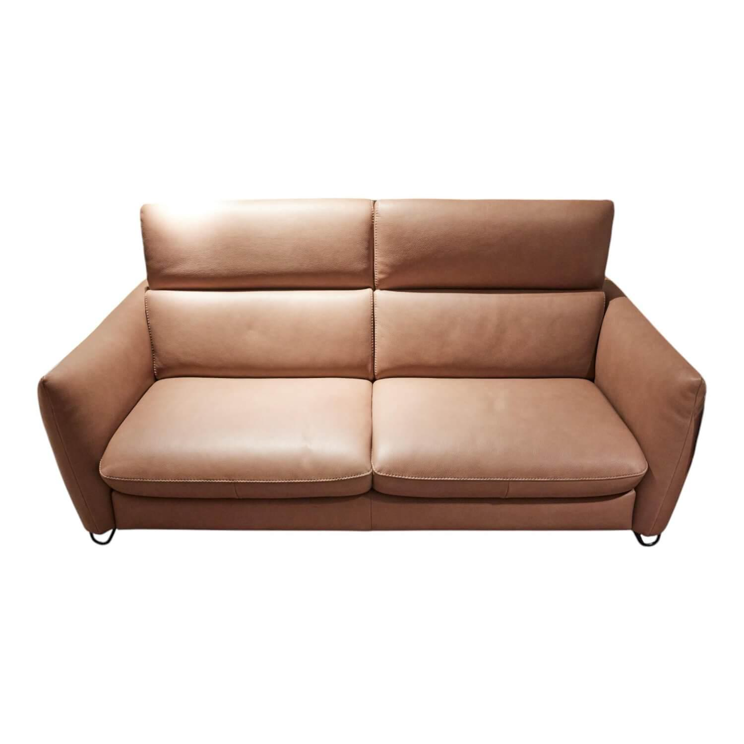 Calia Italia - Sofa Confetto Leder Nature Terra 74 Braun Metallfüße Schwarz Matt Mit Kopfteilverstellung - 1