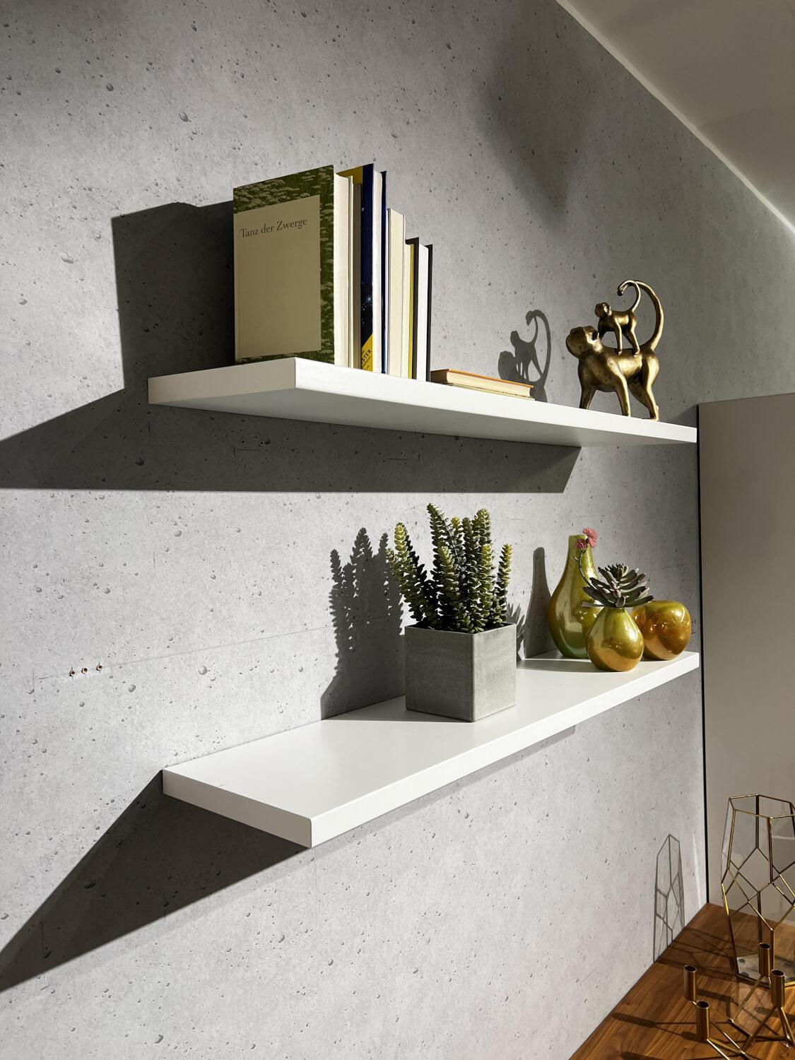 Hülsta - Wohnwand Neo Kernnussbaum Und Lack Reinweiss Mit Hinterlackiertem Glas Inklusive Beleuchtung - 10