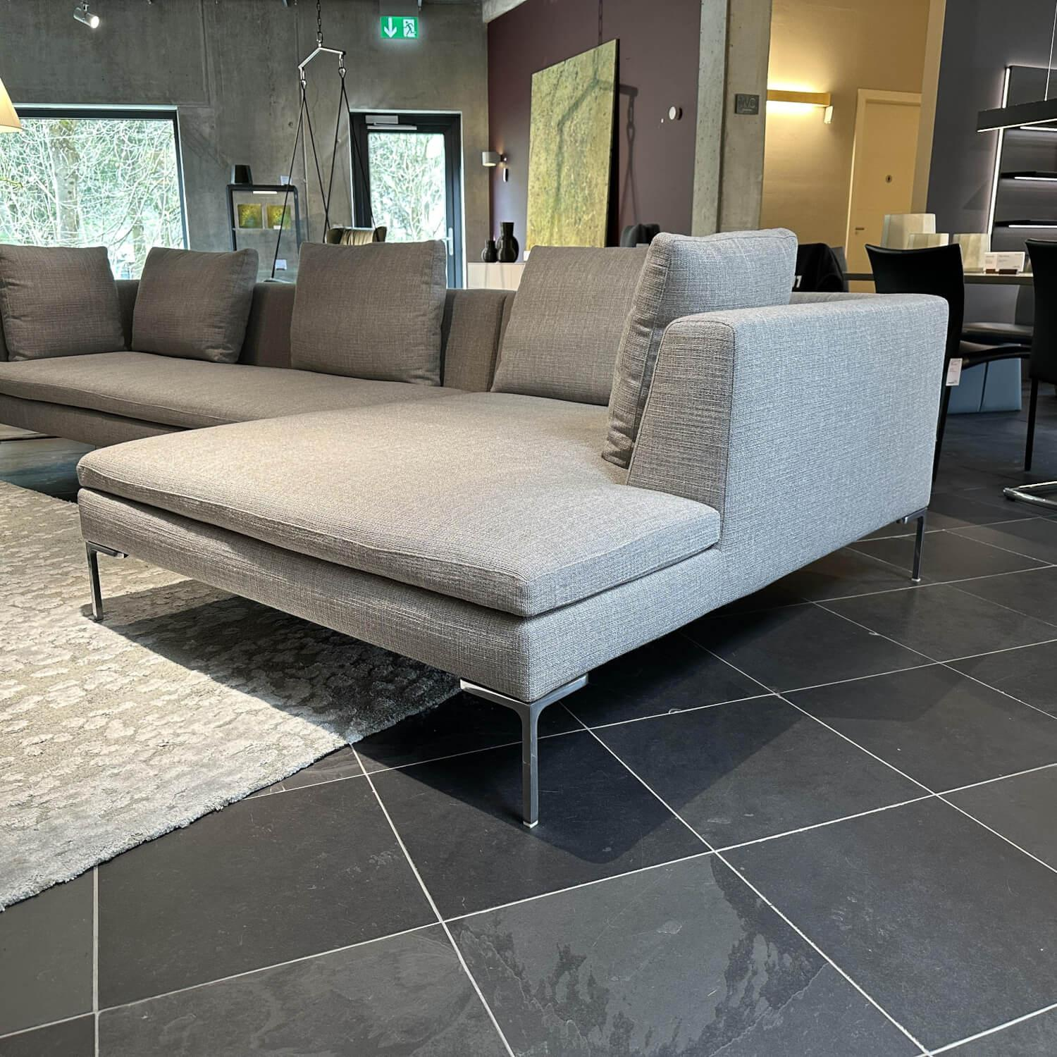 B&B Italia - Ecksofa Charles Stoff Esopo 2522151 Hellgrau Füße Aluminium Poliert mit Kissen - 4