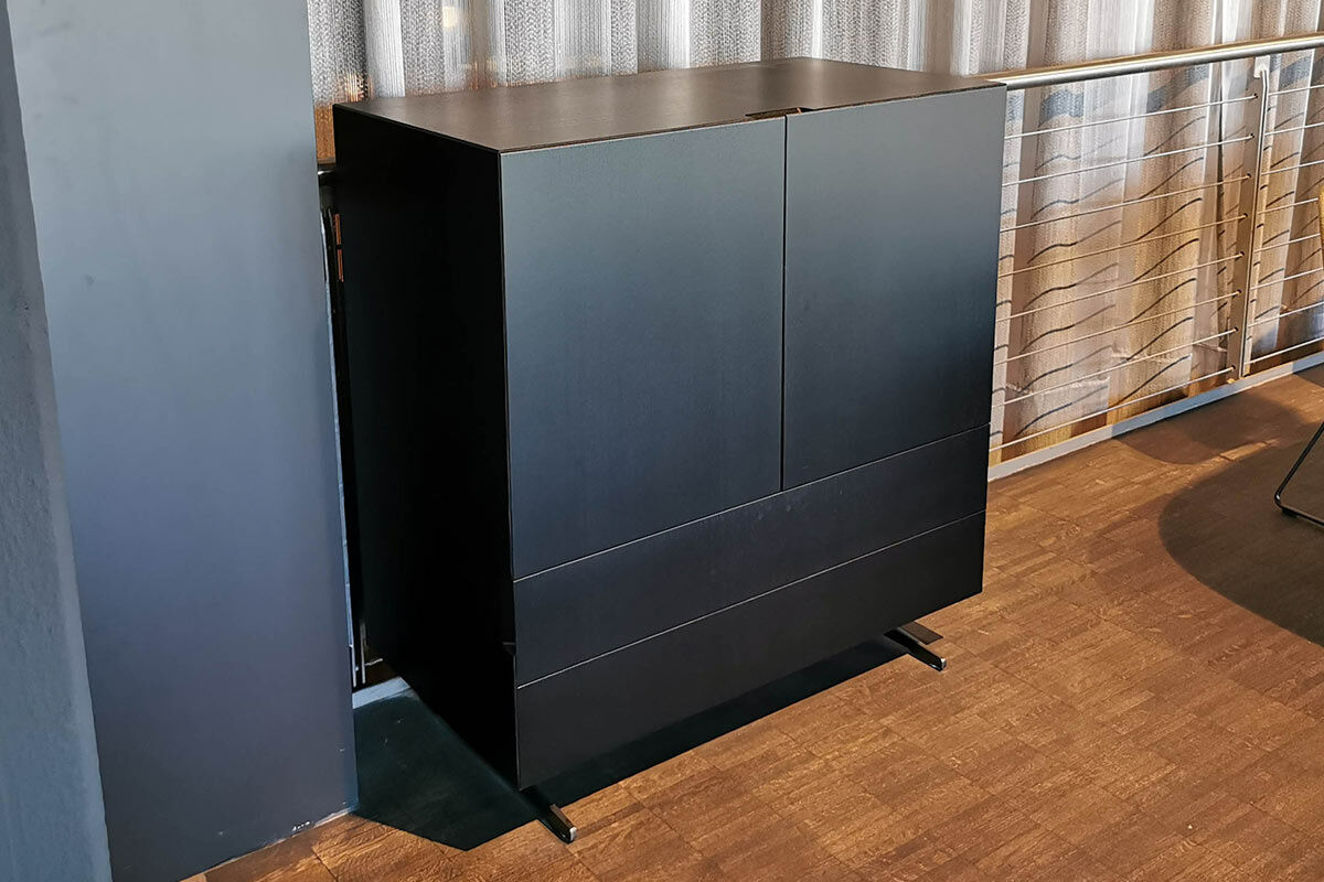 Flexform - Kommode Piuma Esche Ebenholzfarben Gebeizt Füße Aluminium Brüniert - 4