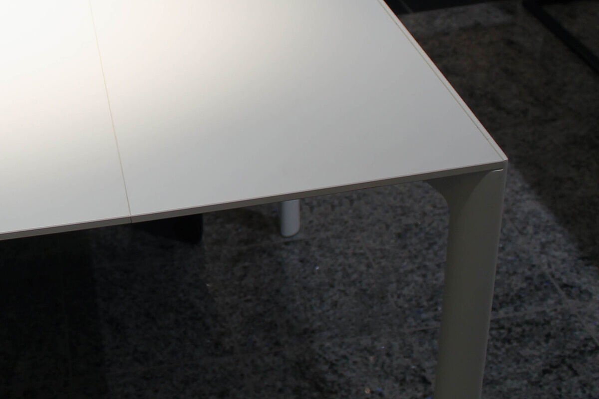 Kristalia - Esstisch Maki Ausziehbar Fenix-NTM Laminat Weiße Kante Gestell Aluminium Weiß - 5