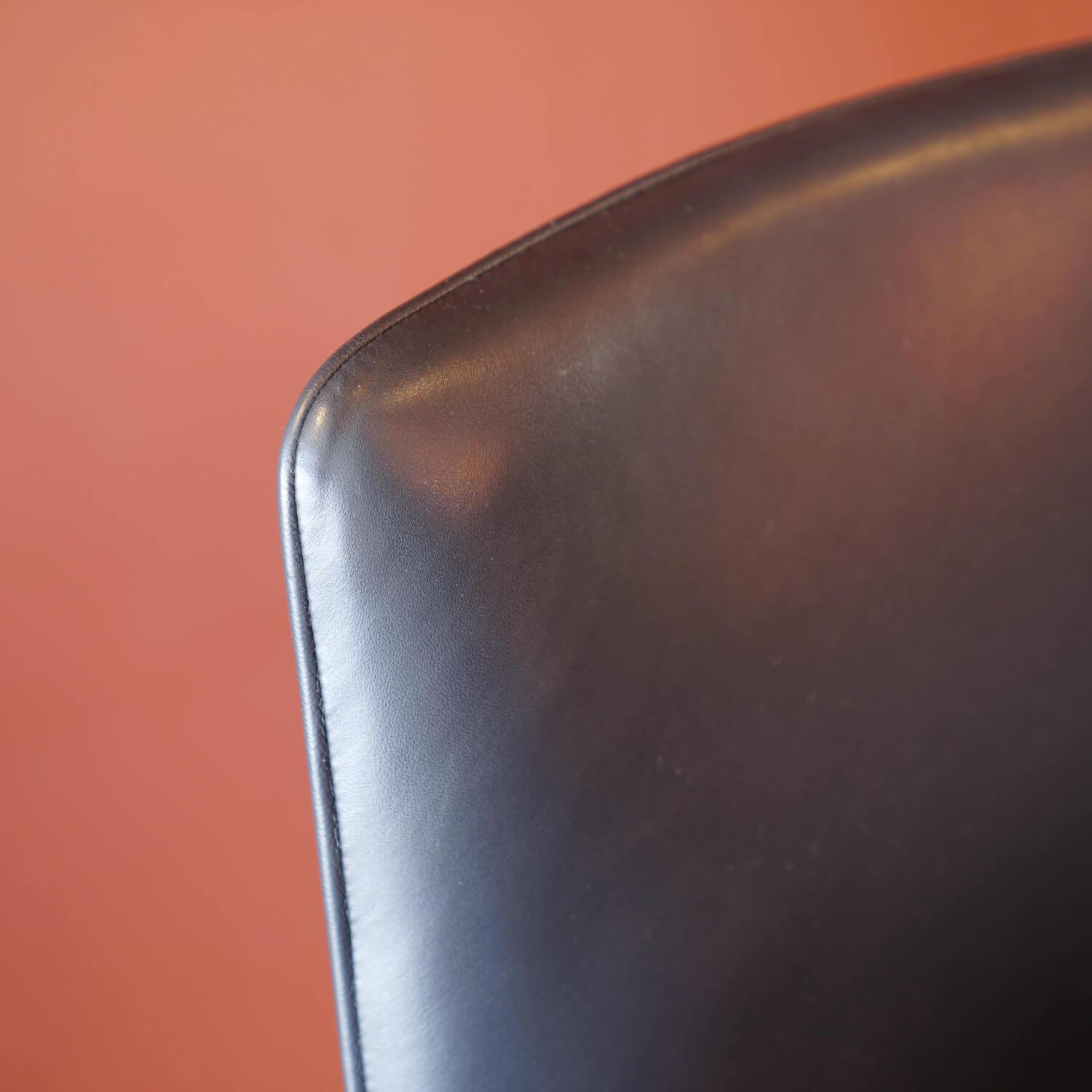 Freifrau - Armchair Amelie Variante Uni Leder Opium Carbon 80006 Rautensteppung Gestell Eiche Mit Kreuzzarge Schwarz - 8