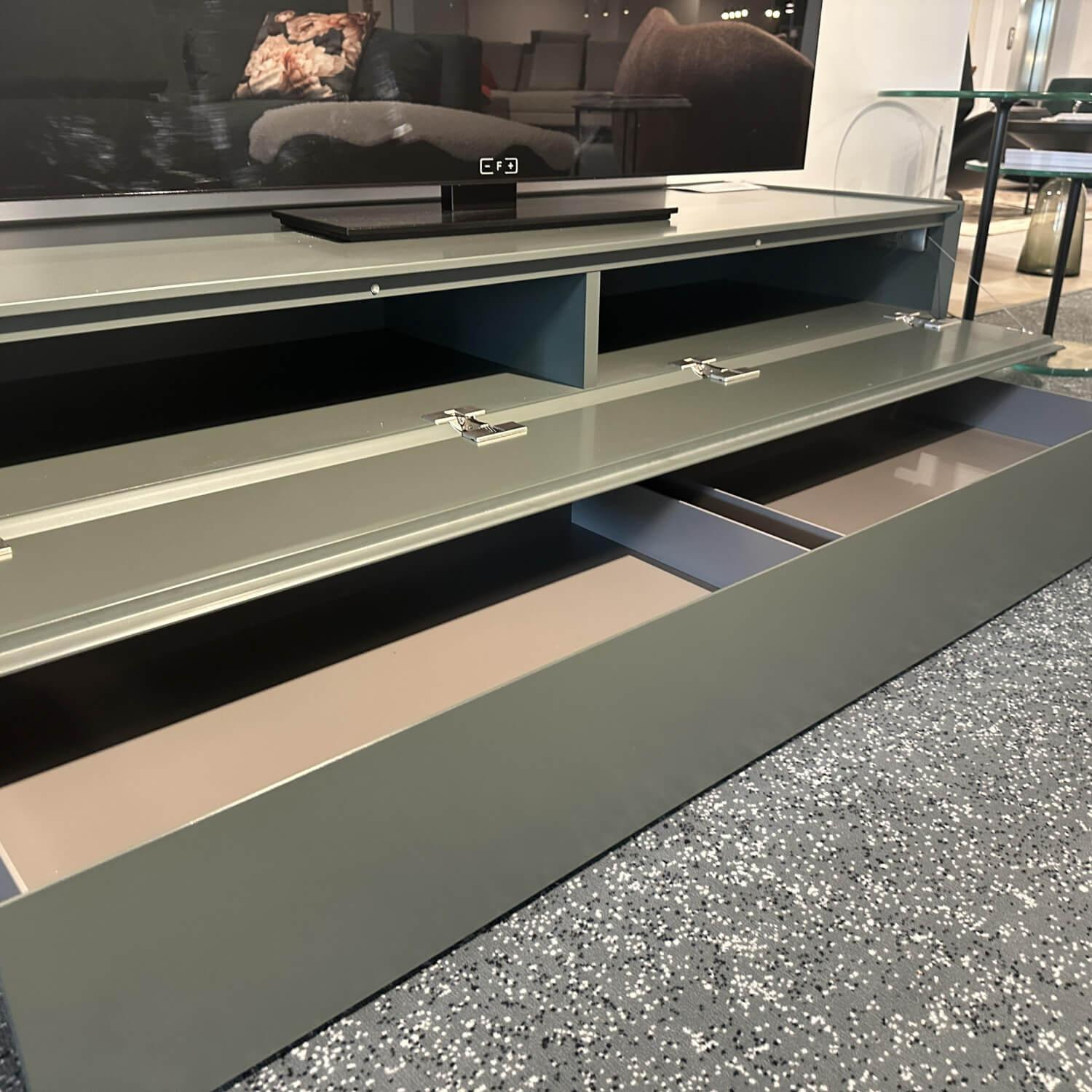 Interlübke - Sideboard Cube Bold Mattlack M81 Bahia Grau Grün Griffmulde 082 Brüniert - 7