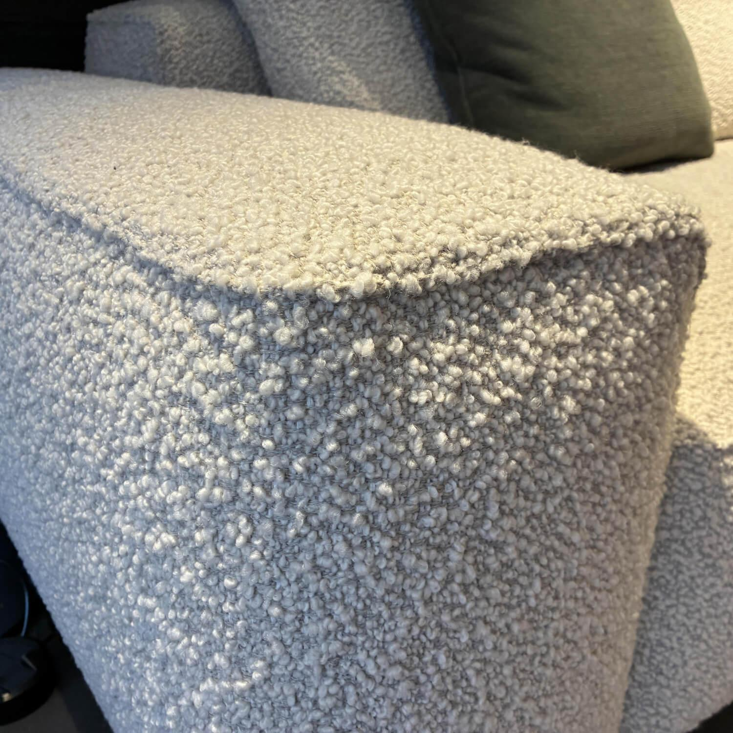 Minotti - Sofa Yves Wave Stoff Orion Sabbia Sand Beige Gestell Metall Black Coffee Braun Inkl. Hocker - 3