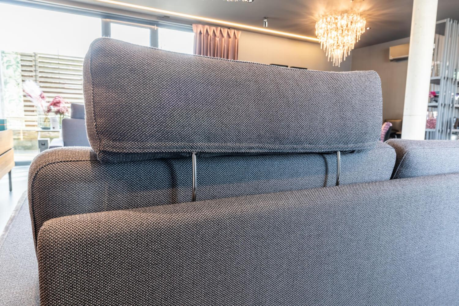 COR - Sofa Conseta Stoff 10068 Asphalt Grau Bodenfrei Metallkufen Schwarz Pulverbeschichtet Mit Armlehnen Und Kopfstütze - 7