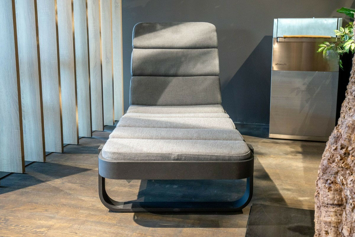 Cane Line - Outdoor Liege Cut AirTouch Grey Grau Gestell Aluminium Dark Grey Dunkelgrau Mit Verstellbarer Ruckenlehne - 2