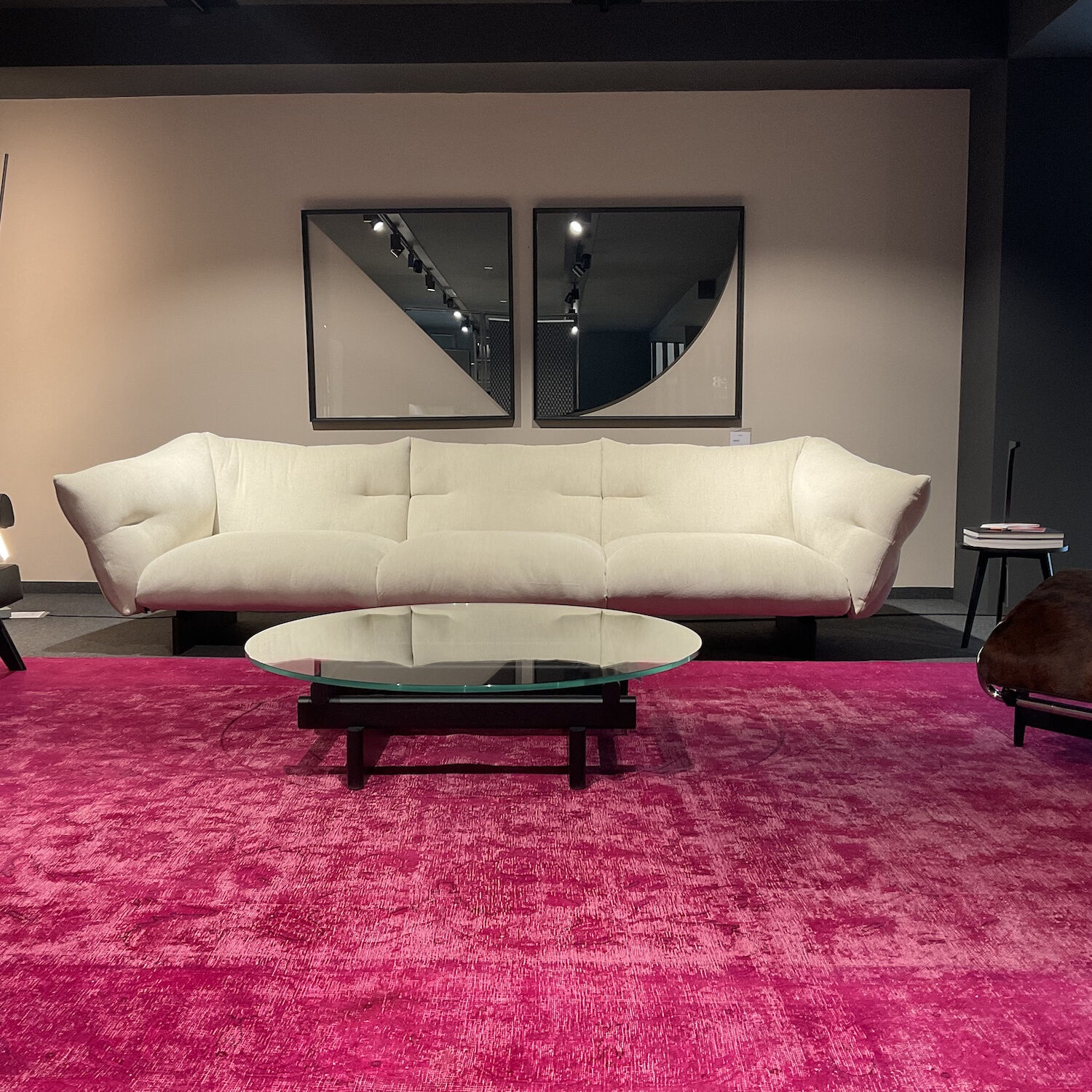 7bbef2ef8acaaac9e6d257c2176f66e61af056f9_MF_0022066_001_mf_prop_image4_Sofa_Moncloud_568_aus_Stoff_in_Bianco_013600405_005