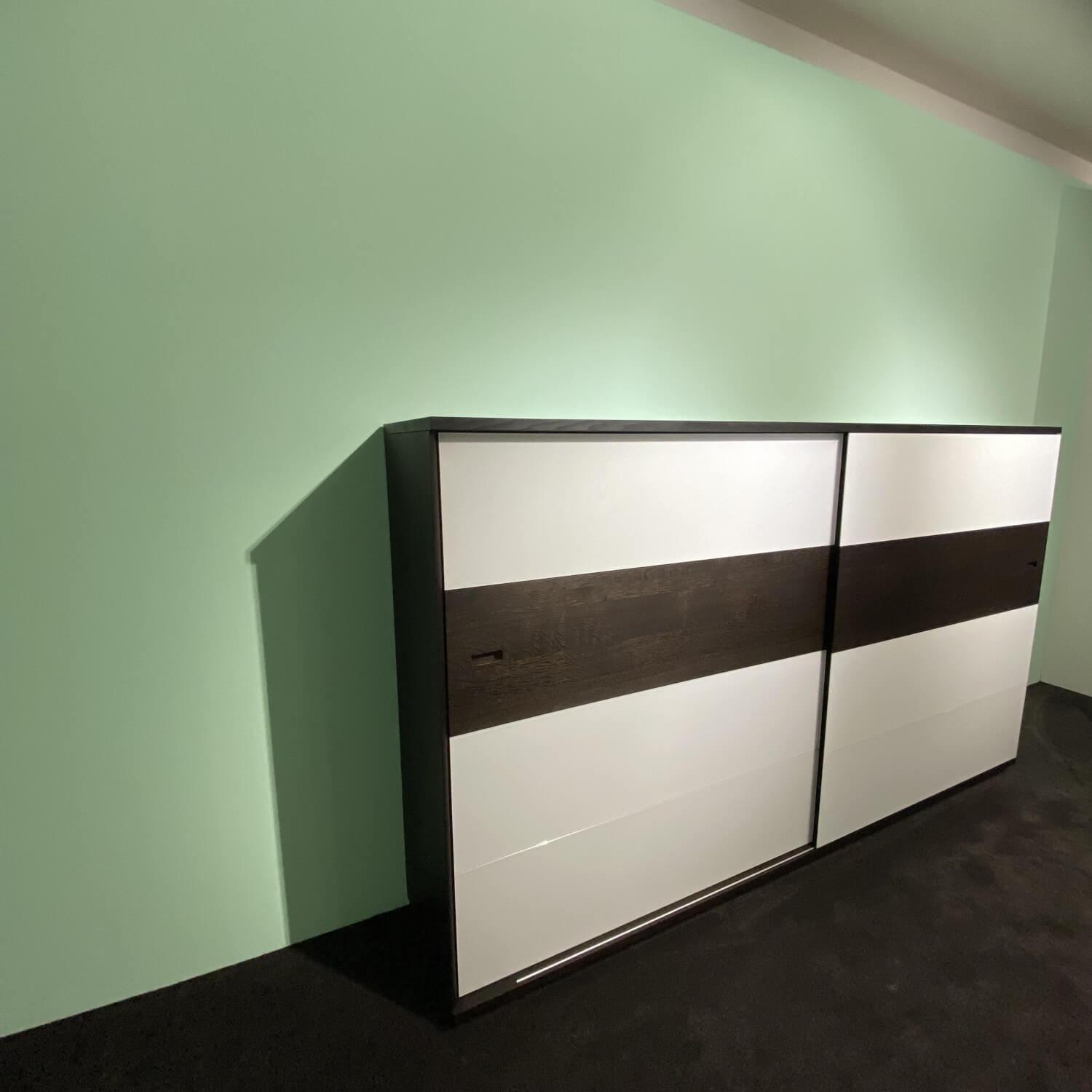 Rodam - TV Highboard Various R 10 Eiche 944 Schwarz Geräuchert Und Geflammt Front Absetzung Satinato Glas Weiß - 2