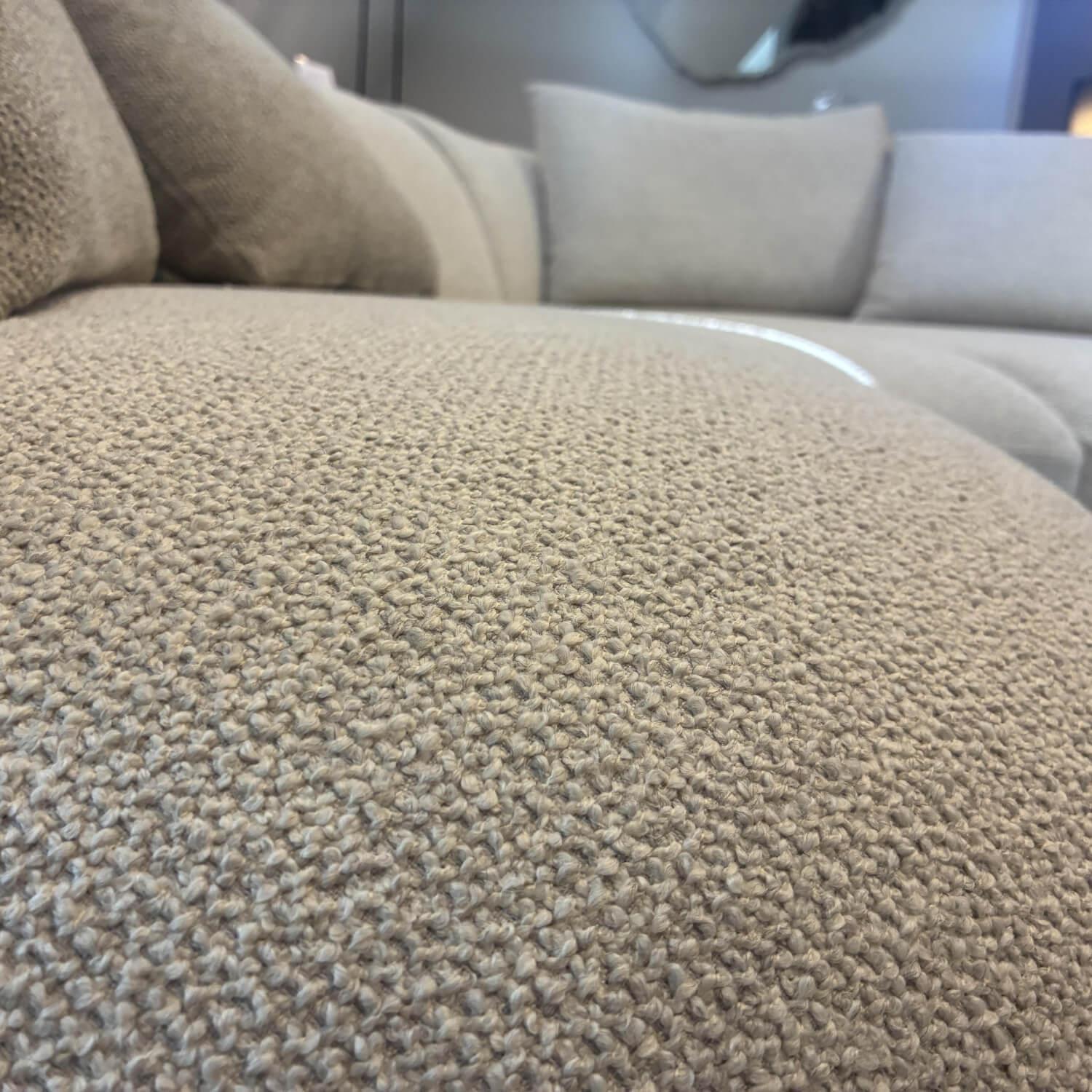 COR - Sofa Siwa Stoff 8207 Muschel Creme mit Hocker und Kissen - 4