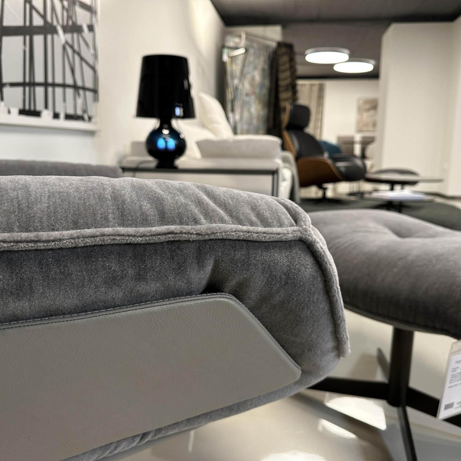 Bielefelder Werkstätten - Sessel Daron Stoff Savoy BW1792-494 Grau Außen Leder Normandie Grau mit Hocker - 4