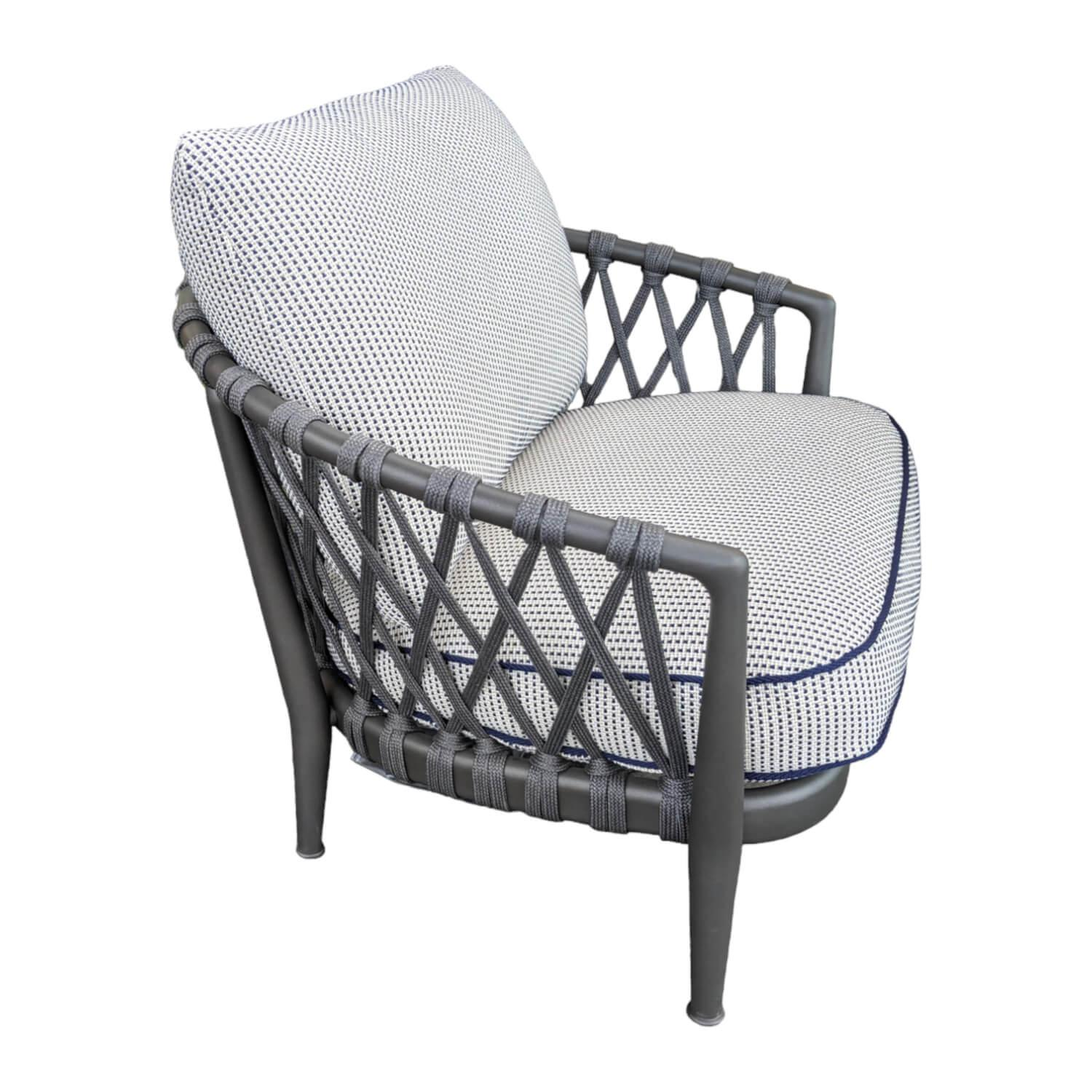 B&B Italia - Outdoorsessel Erica Stoff Elisir 820 Blau Creme - 1