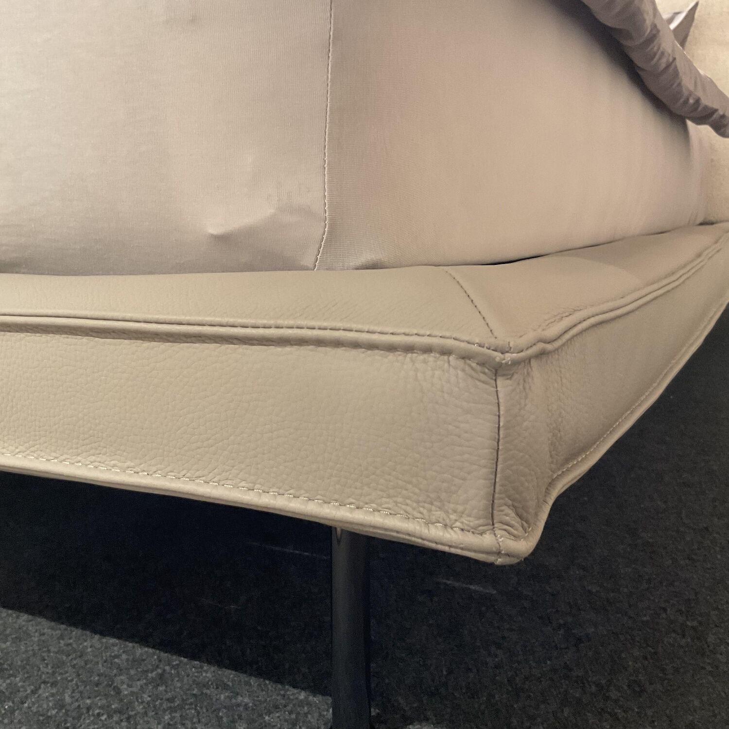 Cierre - Bett Divine Kopfteil Stoff 1 Lucinasco 20 Sand Beige Korpus Leder 2 Windsor 14 Grigio Grau Beige Füße Schwarz - 2