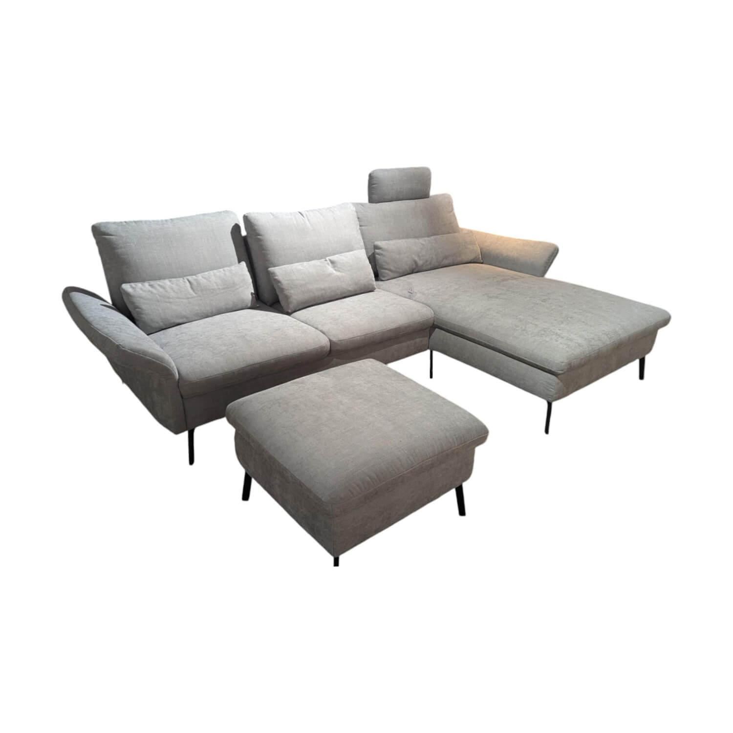 Carina - Ecksofa Emma Stoff Yelda Lightblue Grau Blau Gestell Metall Schwarz Pulverbeschichtet Mit Verstellbarer Sitztiefe Und Verstellbaren Kopfstützen Inklusive Hocker - 1