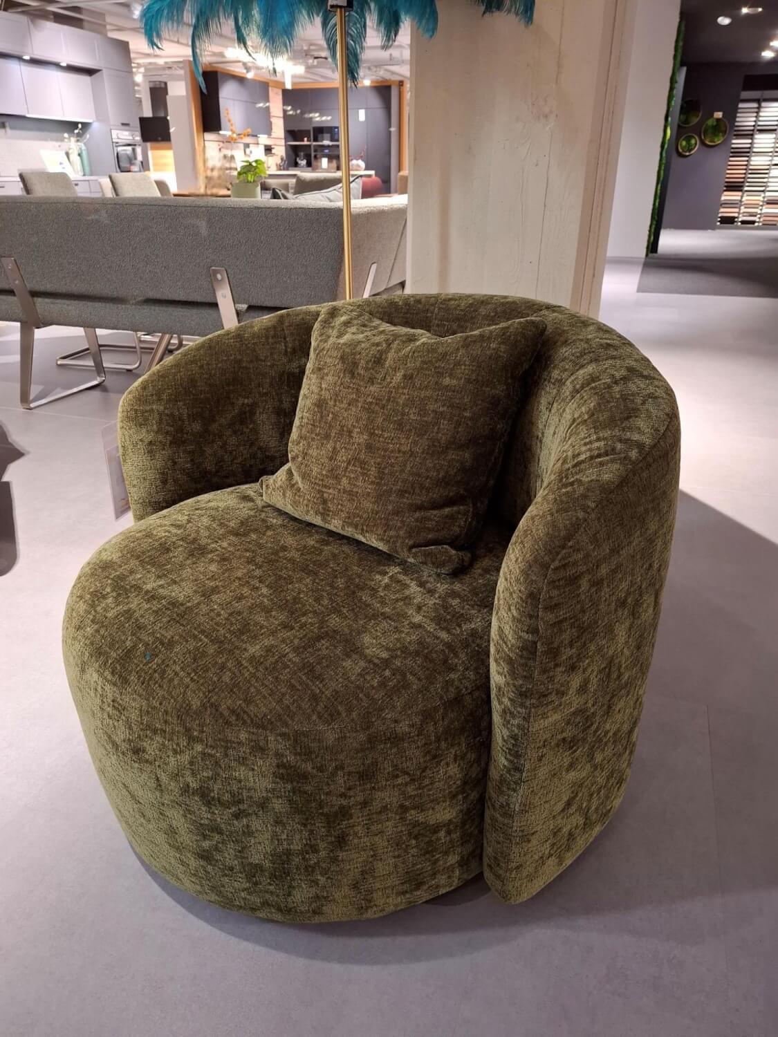 Raum.Freunde - Drehsessel Valdis Stoff Alis Moss Grün Drehgestell Schwarz - 4
