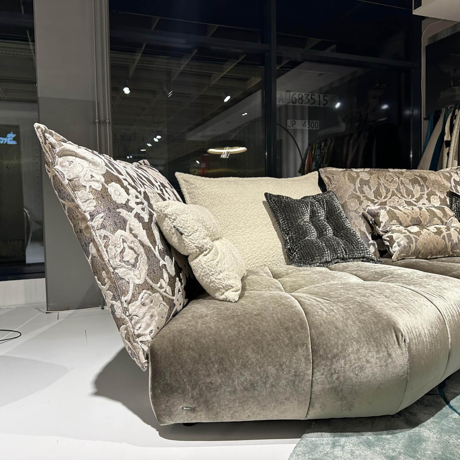 Bretz - Wohnlandschaft Matilda Stoff 61 9486 Velours Austernpilz Beige Füße Gleiter Schwarz Inklusive Kissen - 2