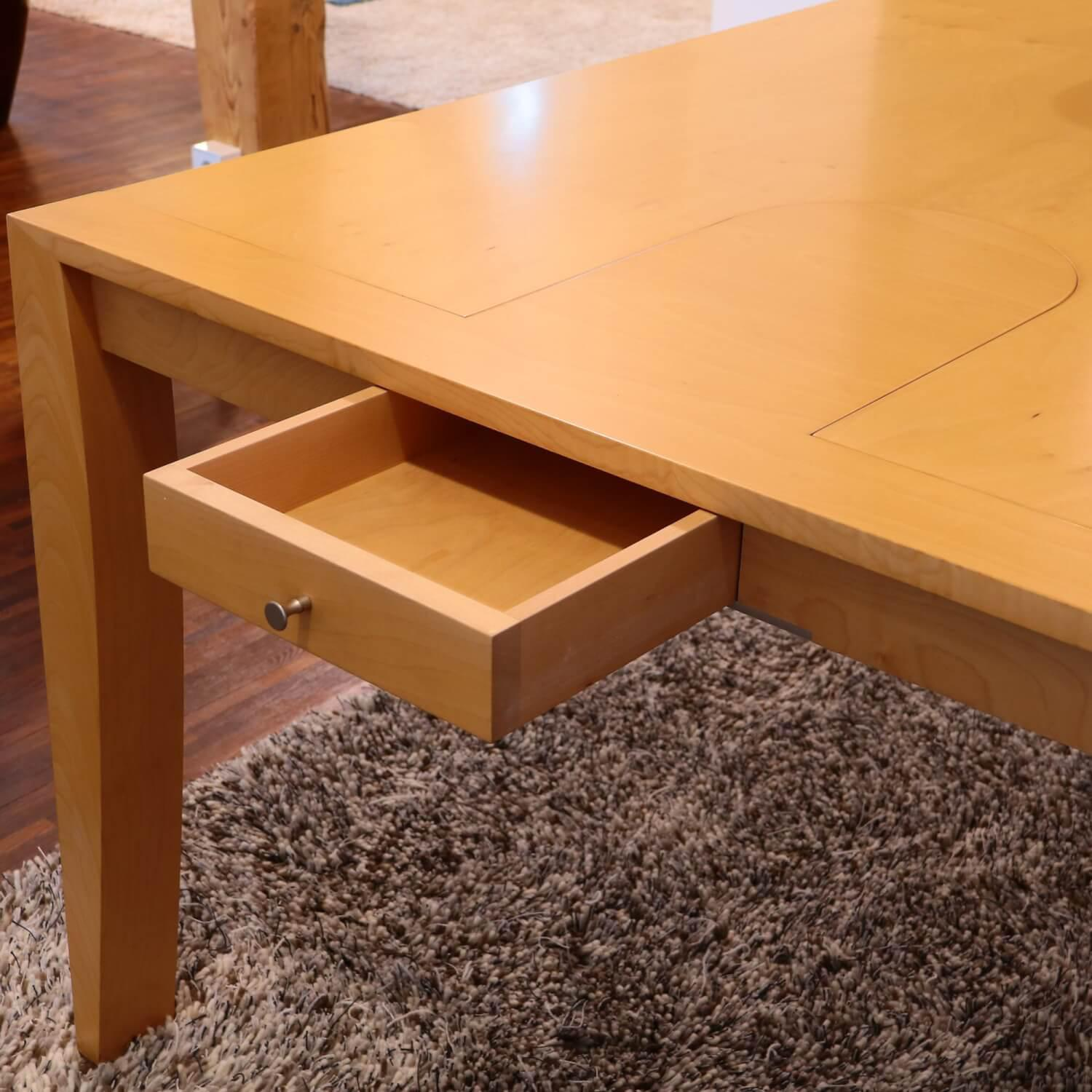 Giorgetti - Tisch Zoi Ahorn Rarität Design Chi Wing Lo - 8