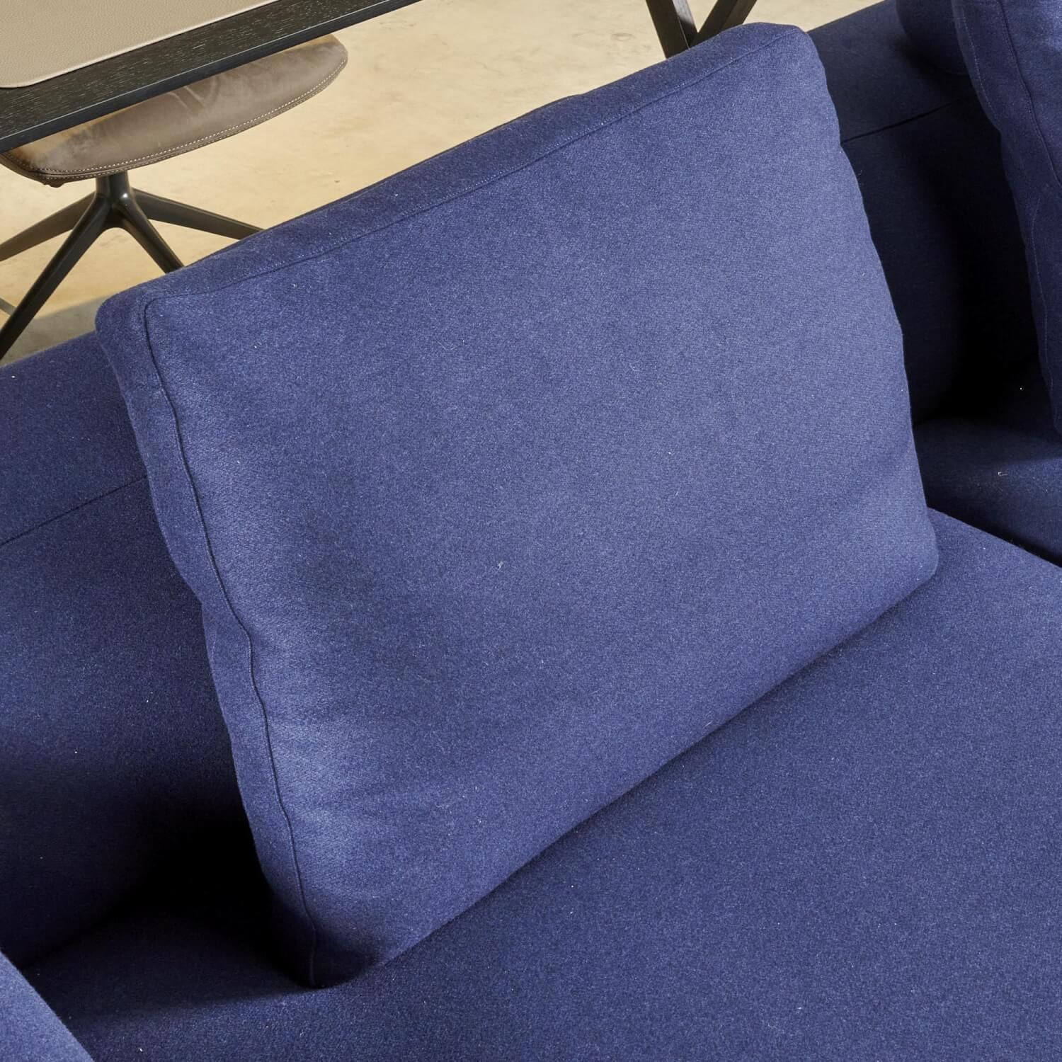 B&B Italia - Sofa MICHEL CLUB Stoff SERRA Marinenblau 2025850 Gestell Schwarz - 3